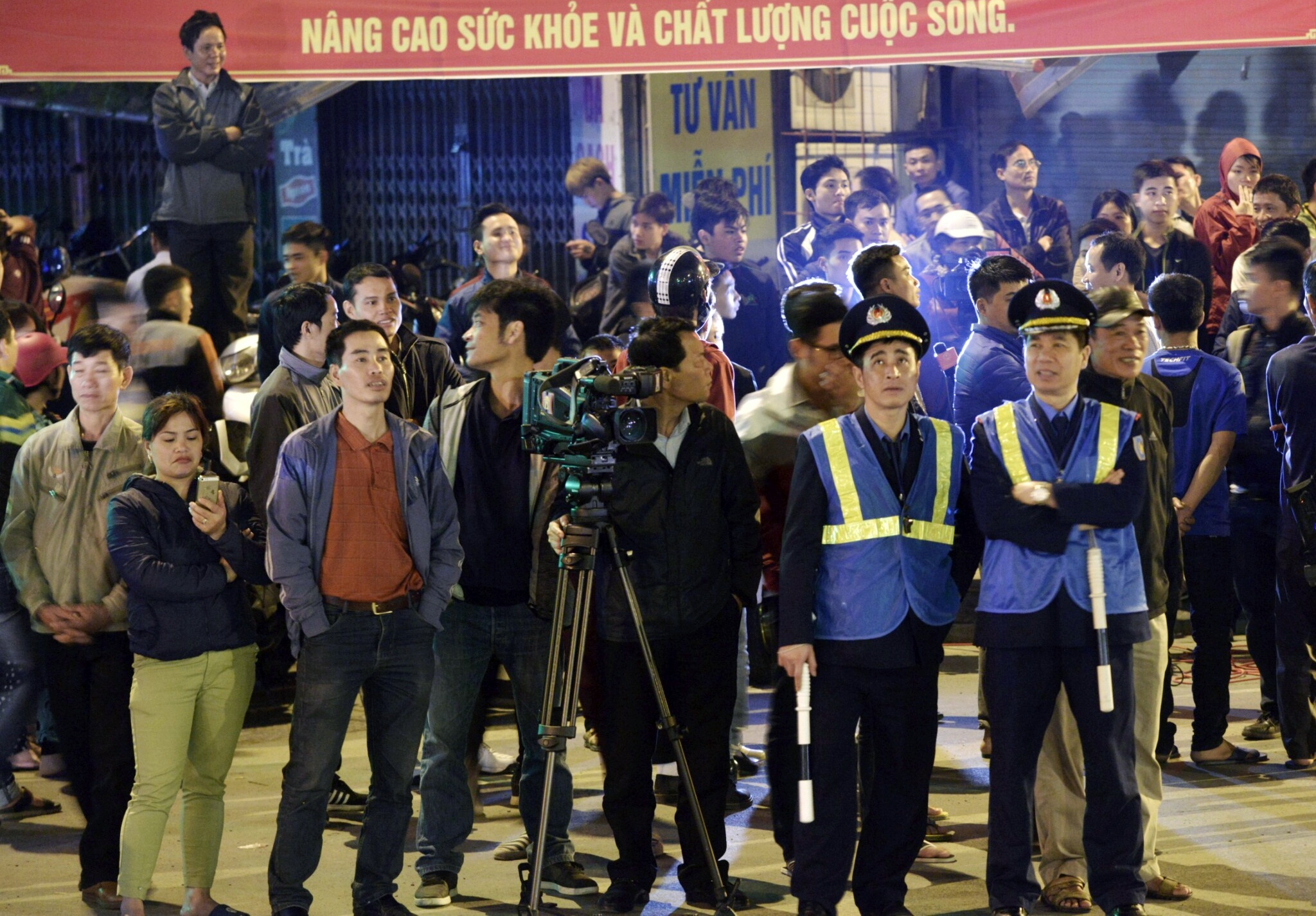 lap dat tau dien tren cao tuyen Cat Linh - Ha Dong anh 2