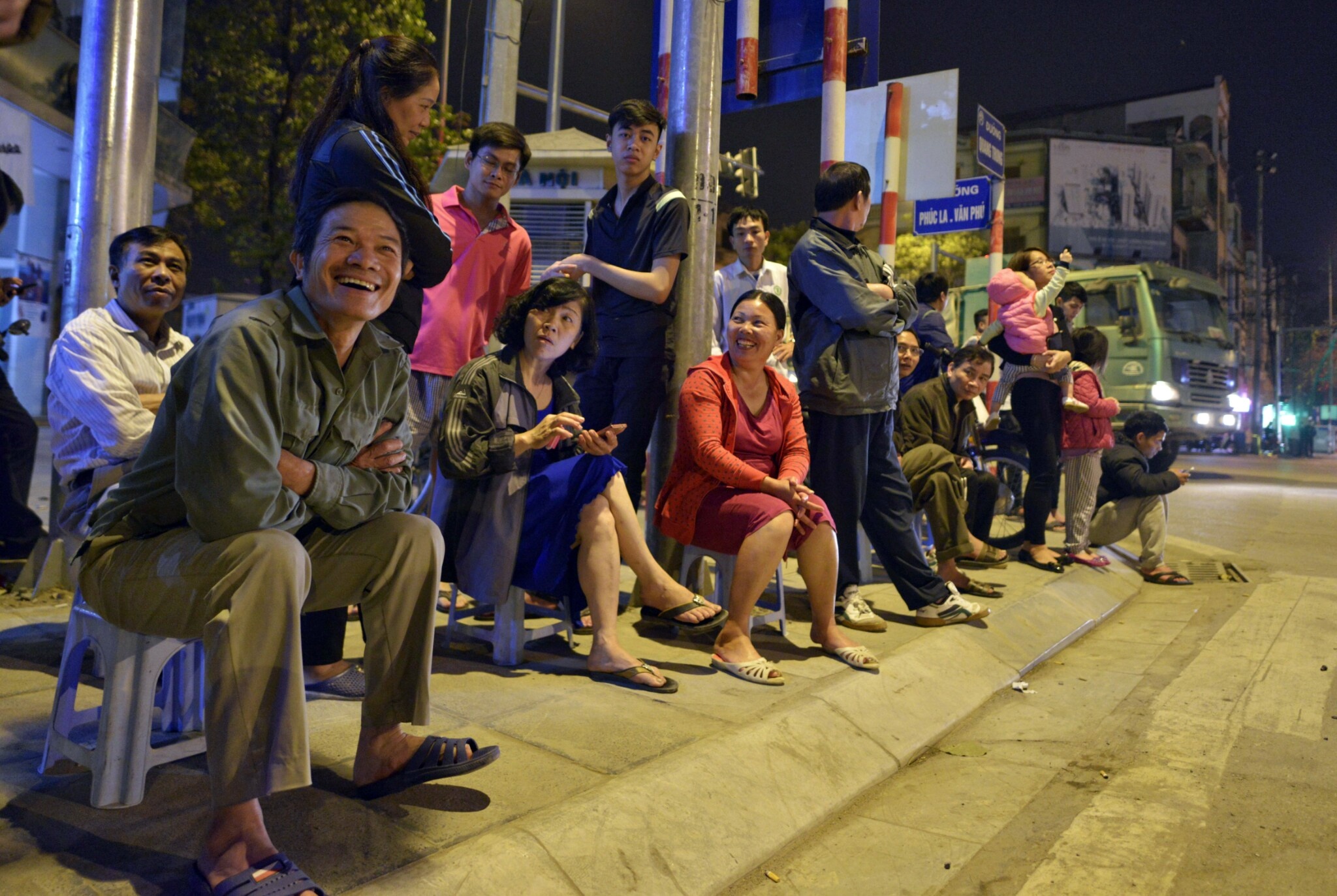 lap dat tau dien tren cao tuyen Cat Linh - Ha Dong anh 3