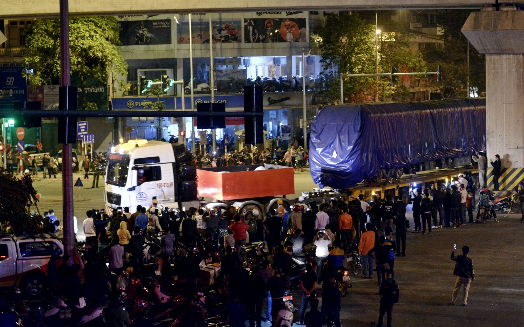 lap dat tau dien tren cao tuyen Cat Linh - Ha Dong anh 9