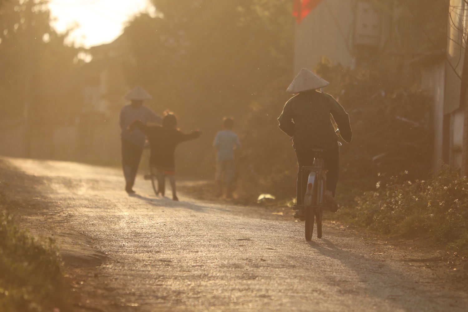 canh sac hoa man dao Moc Chau anh 15