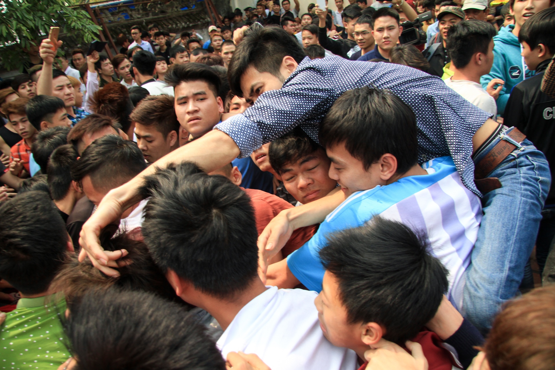 giam dap cuop bong bao luc o Ha Noi anh 10
