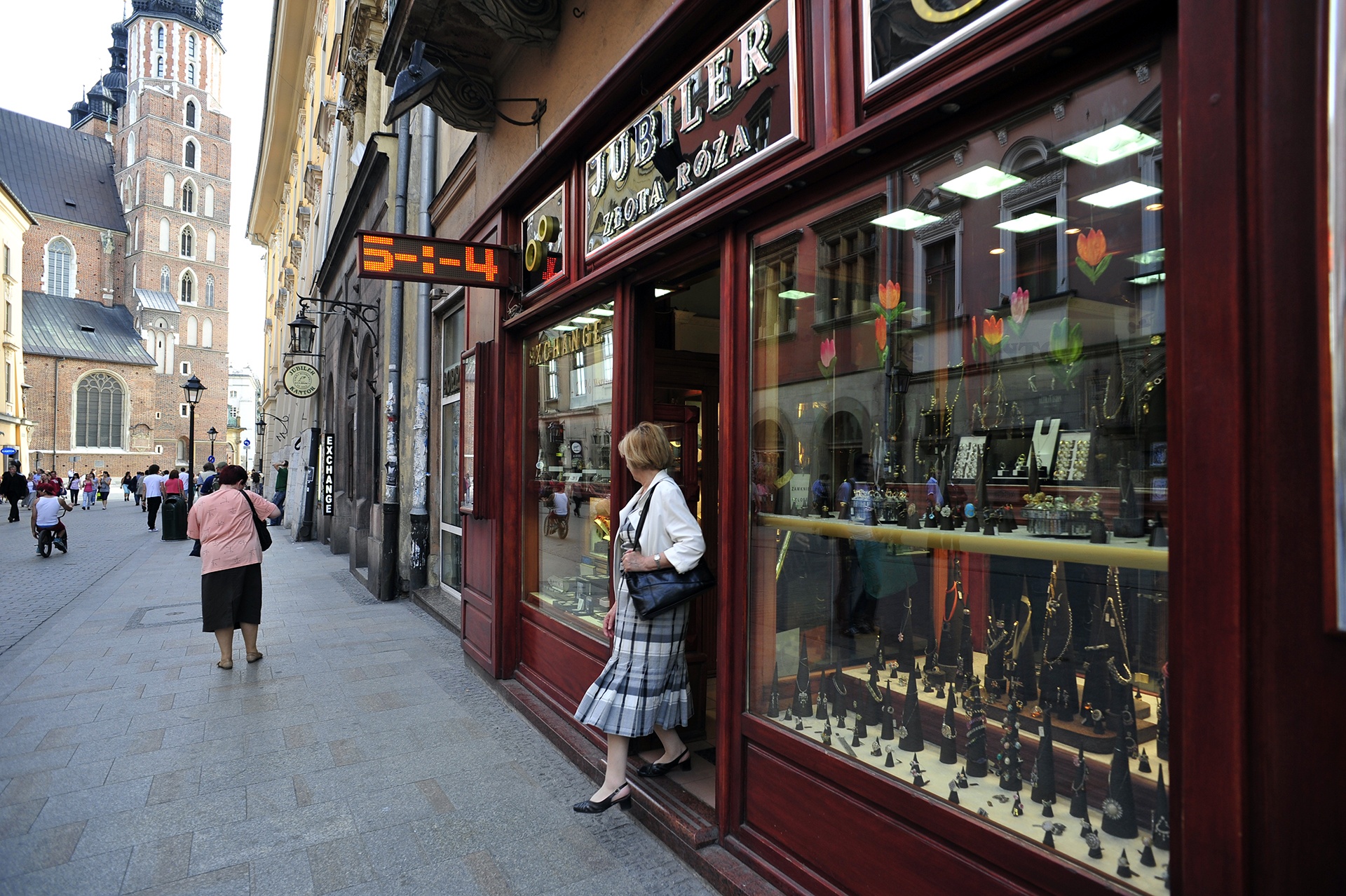 thiet ke bac tam cap anh 21