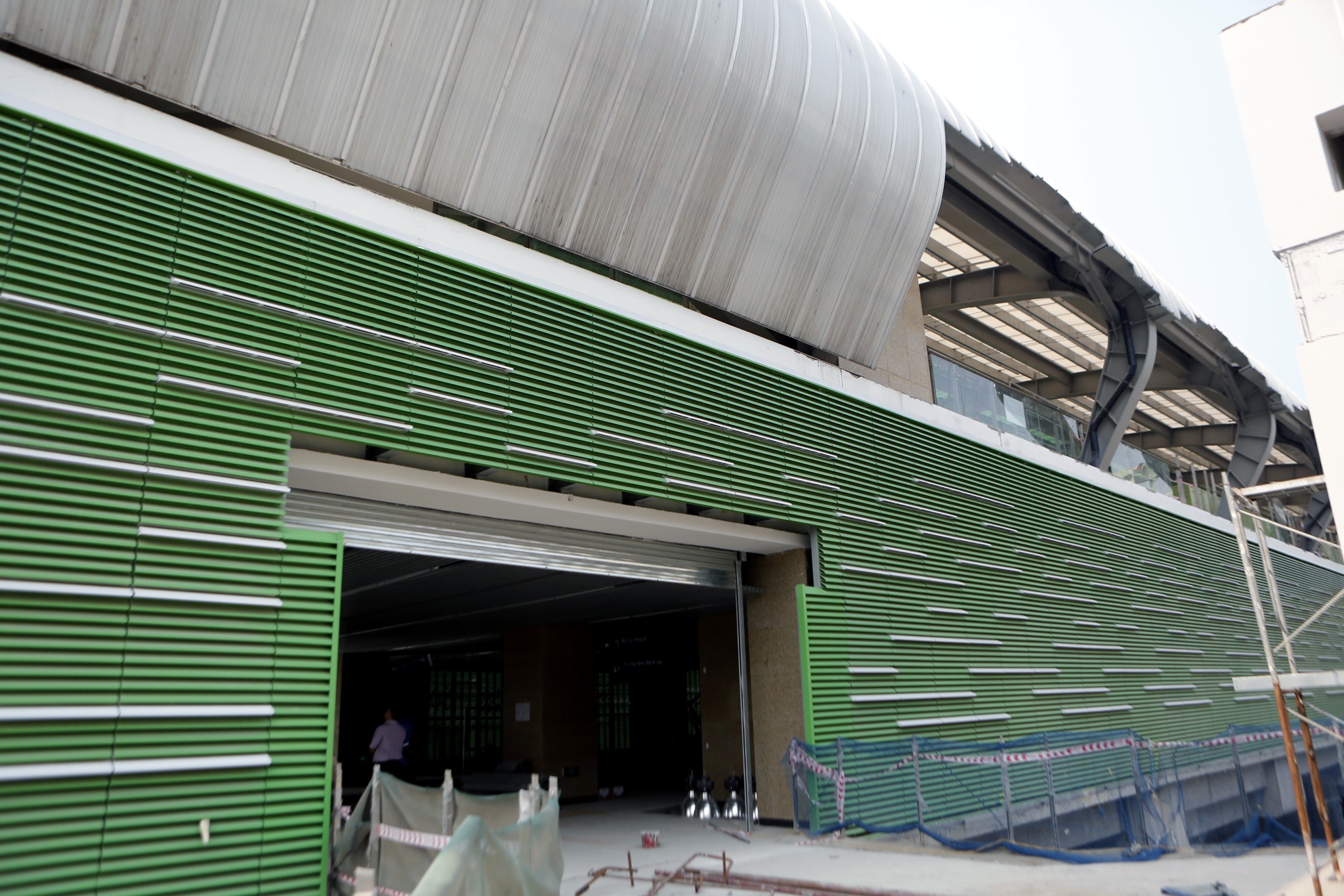 tau dien Cat Linh - Ha Dong lo dien anh 13