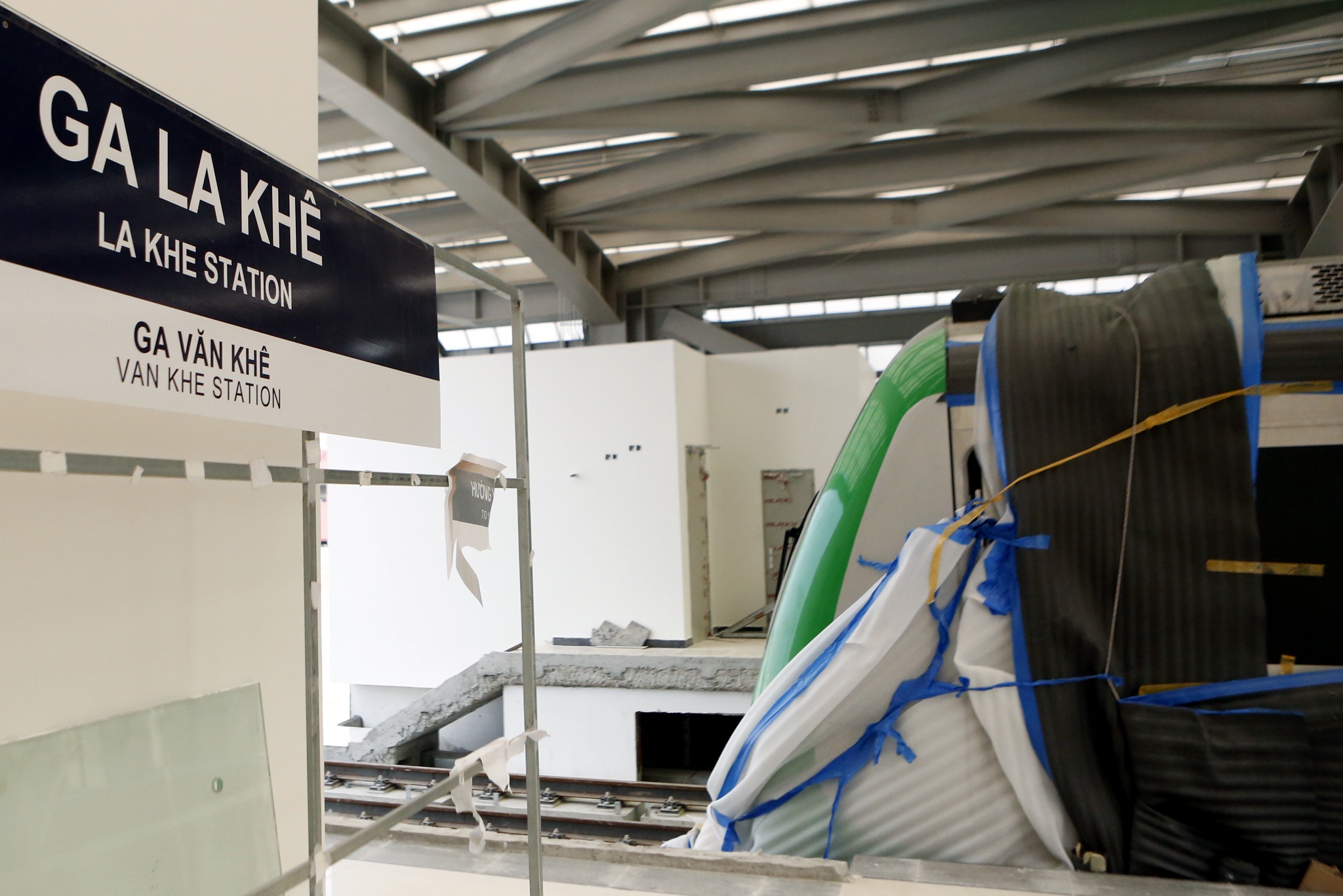 tau dien Cat Linh - Ha Dong lo dien anh 4