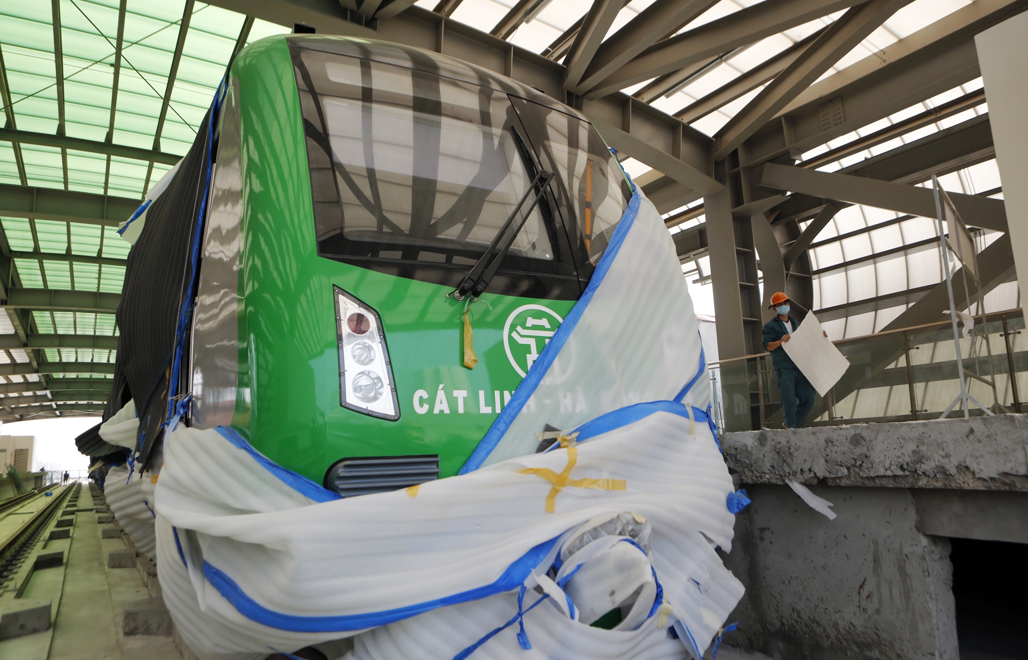 Tau duong sat tren cao dau tien o Viet Nam lo dien hinh anh