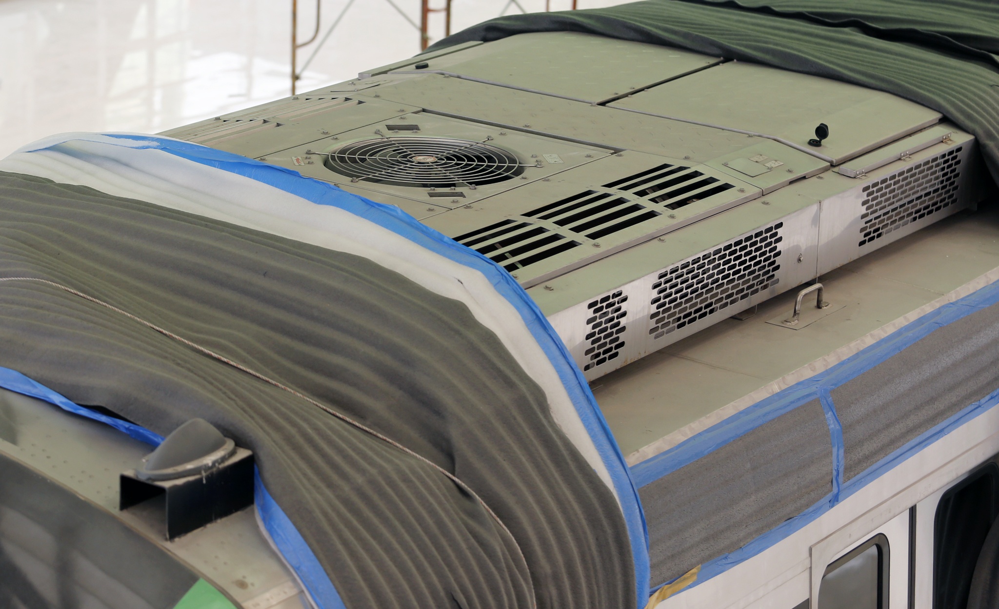 tau dien Cat Linh - Ha Dong lo dien anh 9