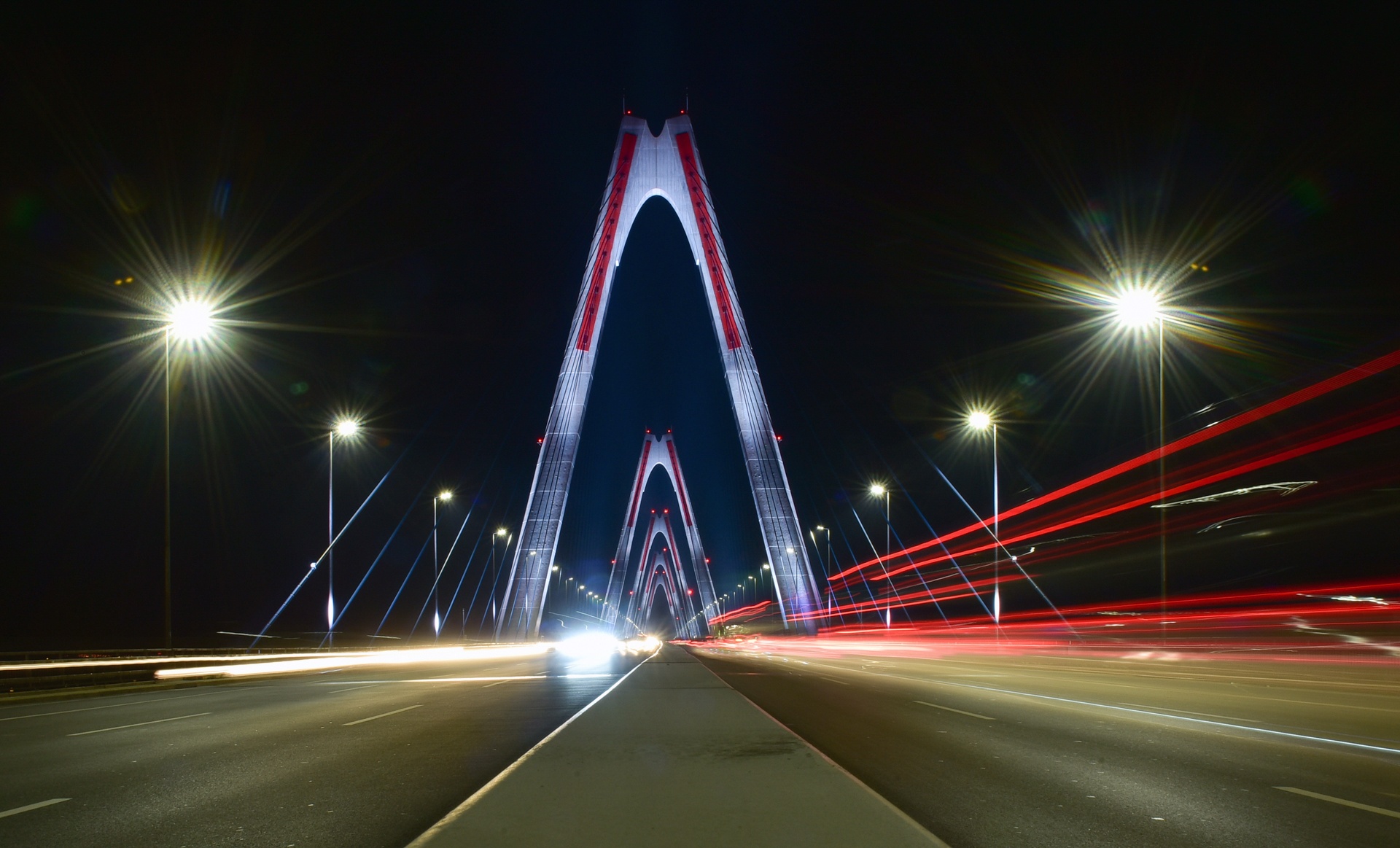 cau Nhat Tan su dung anh sang den mau moi anh 9