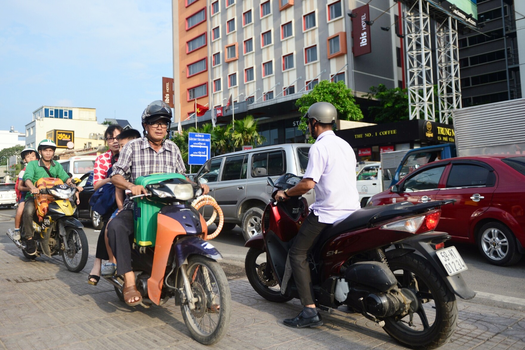 người dân về quê nghỉ lễ 30/4 ảnh 13 nguoi dan ve que nghi le 30/4 anh 13