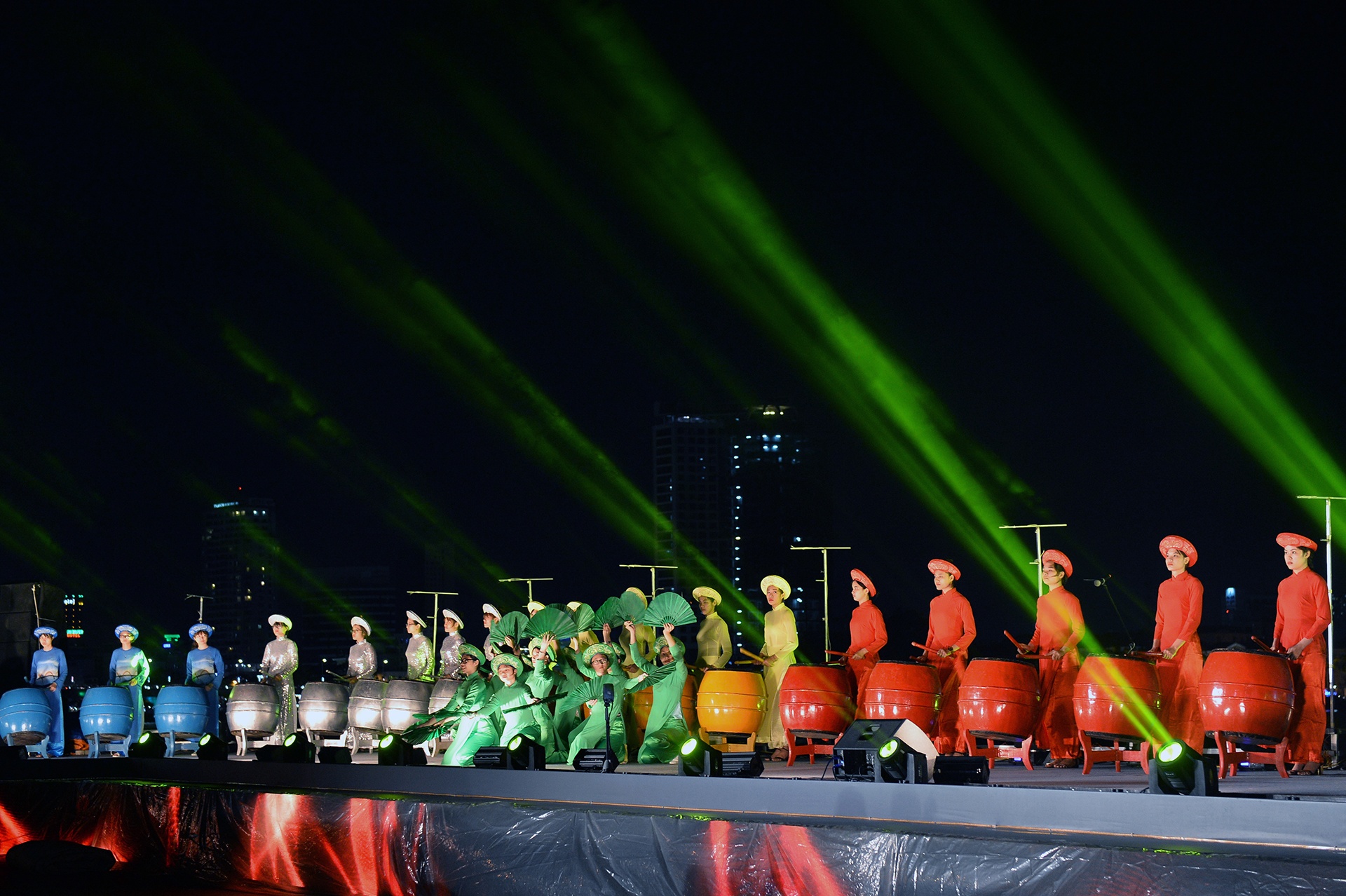 khai mac le hoi phao hoa quoc te Da Nang anh 2