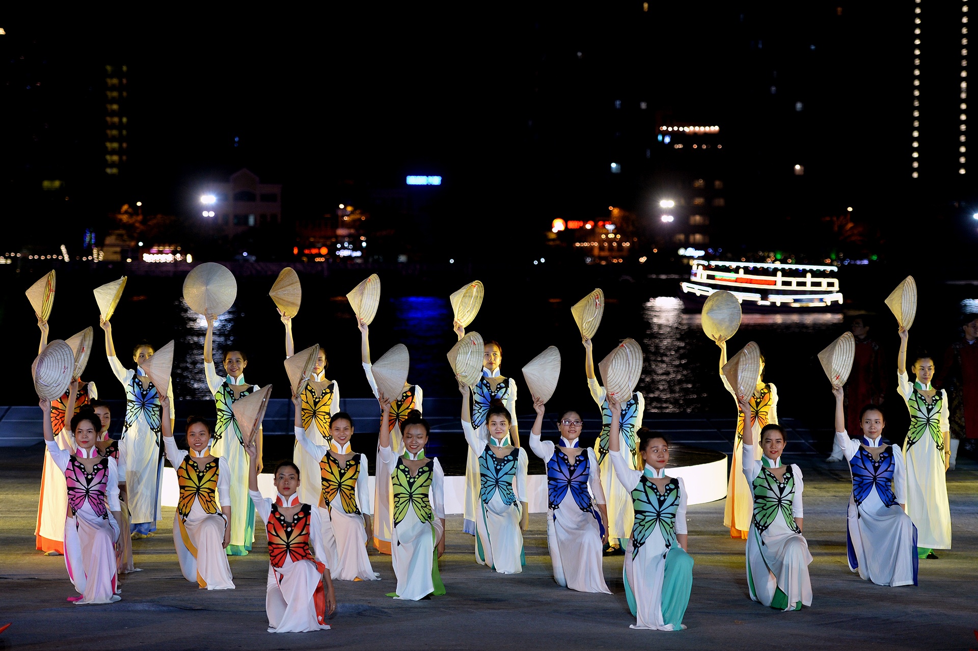 khai mac le hoi phao hoa quoc te Da Nang anh 6