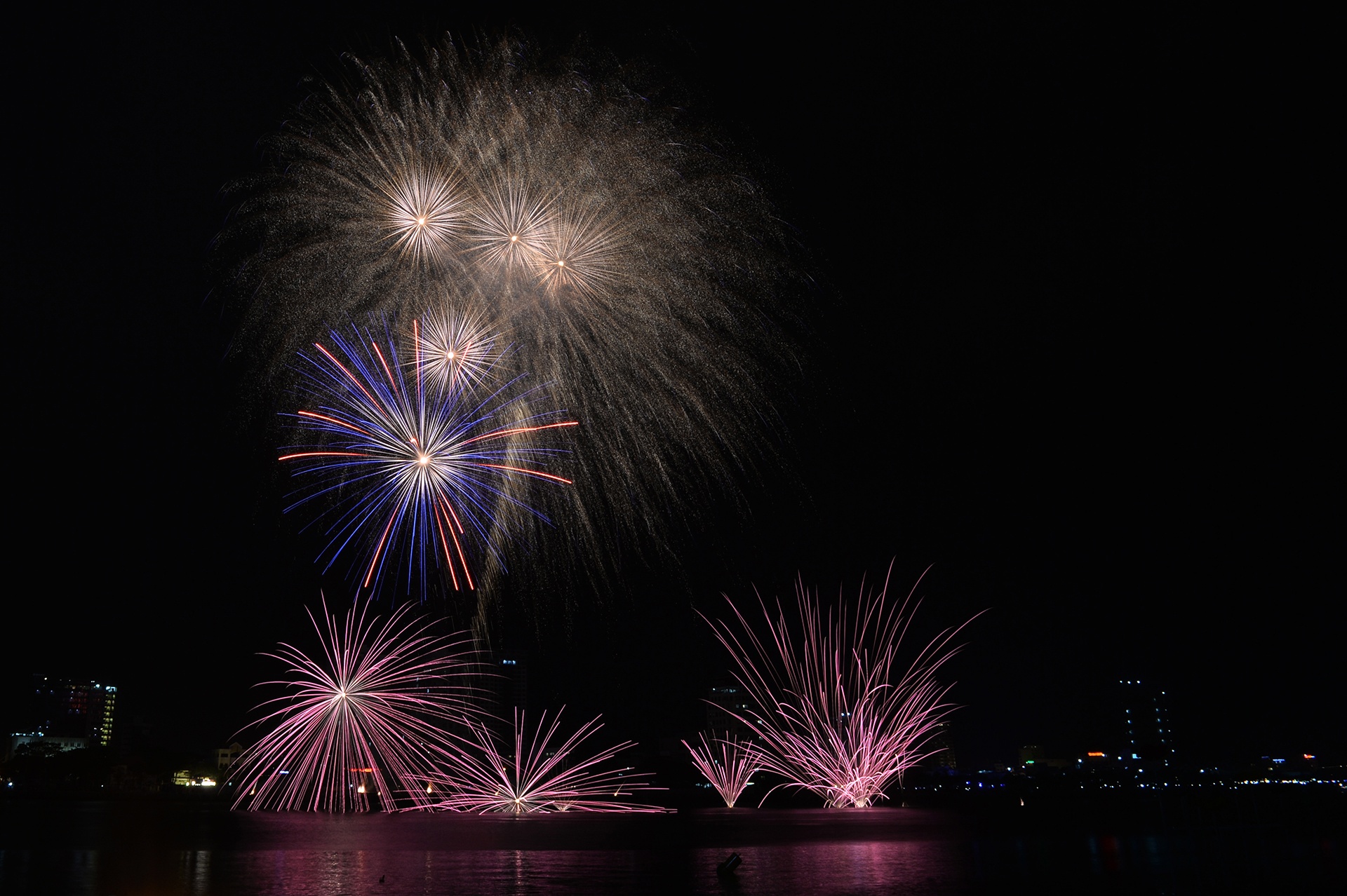 le hoi phao hoa quoc te Da Nang 2017 anh 3