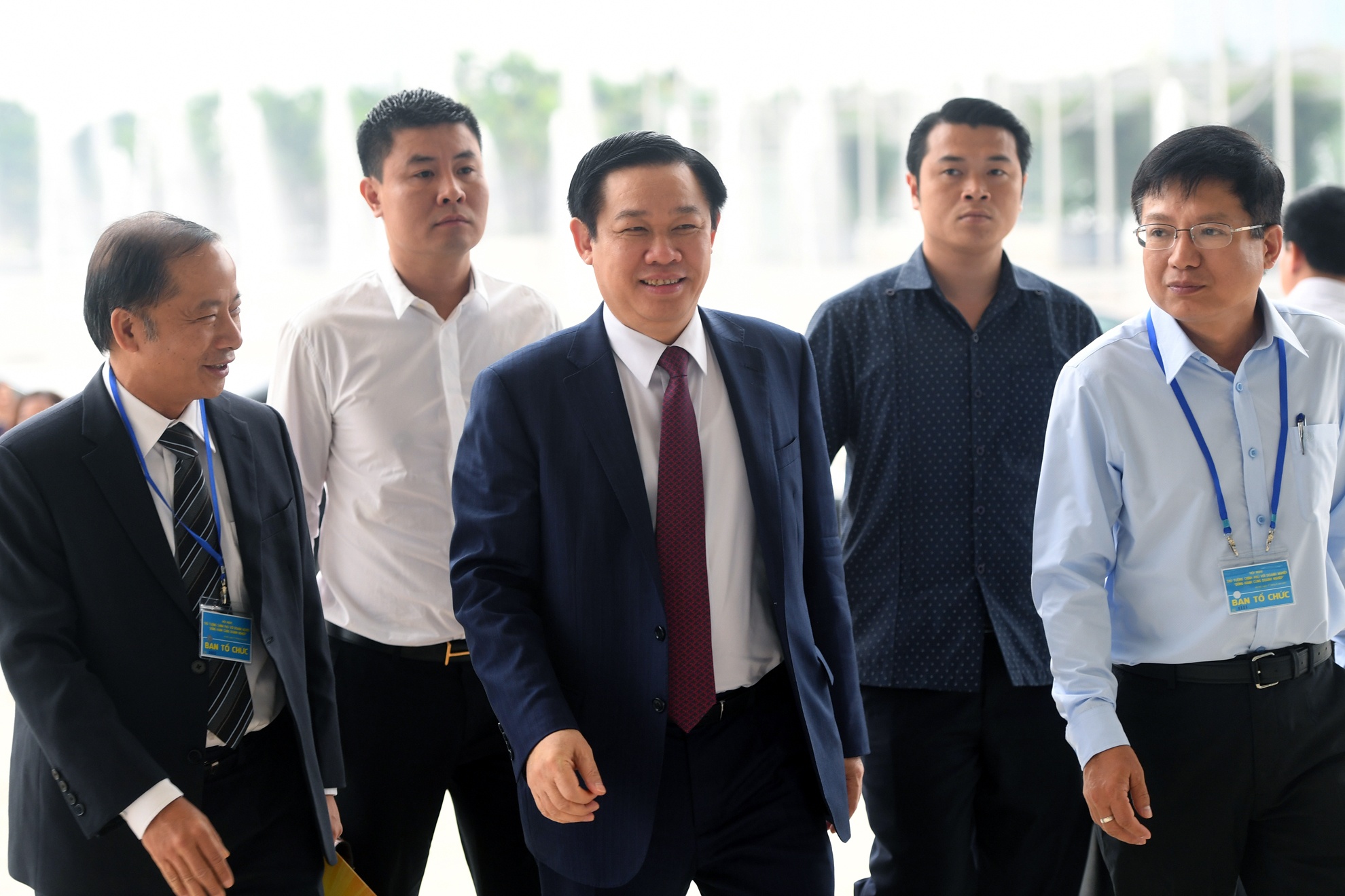 Thu tuong doi thoai voi doanh nhan anh 3