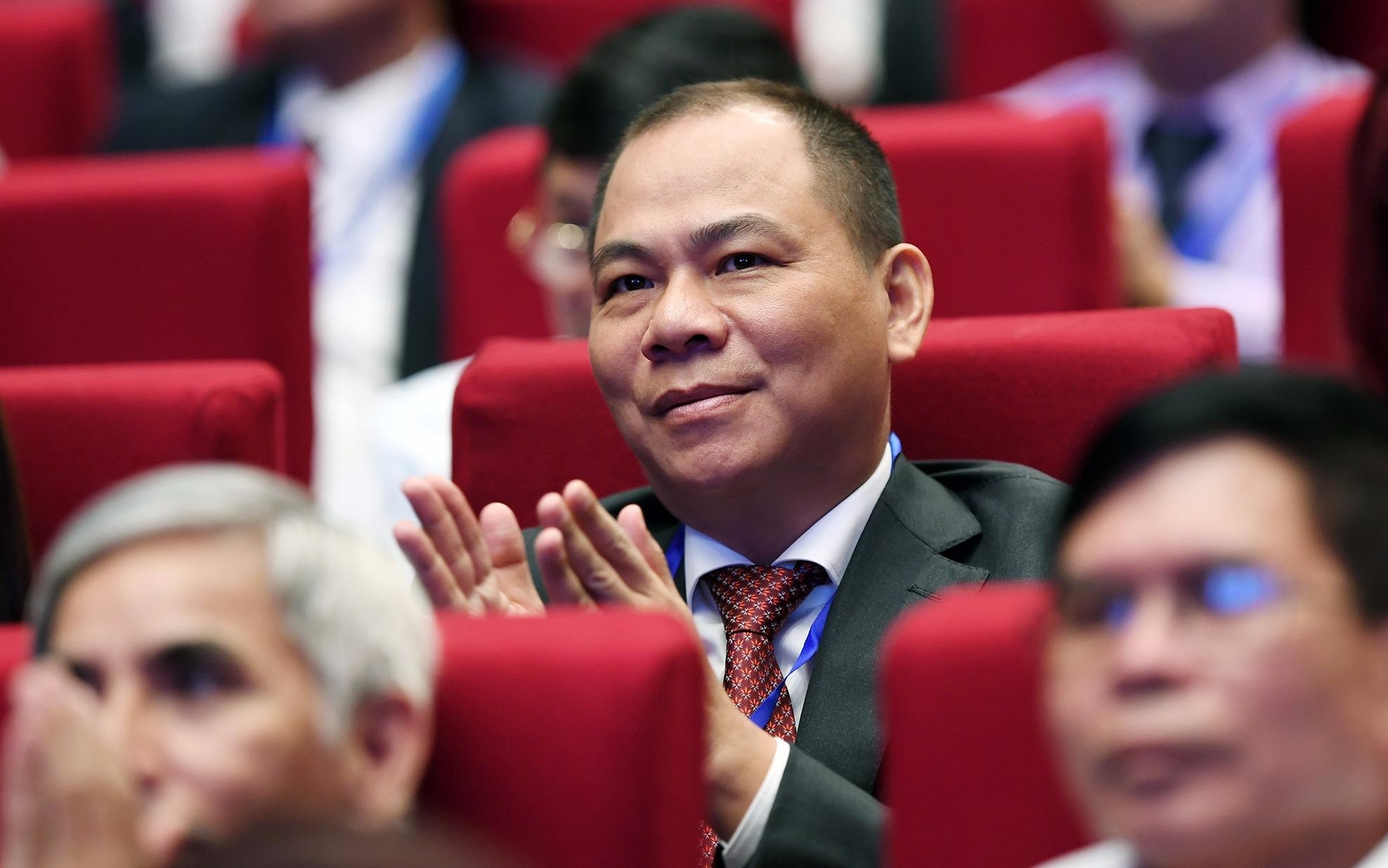 Doanh nhan trong buoi doi thoai voi Thu tuong Nguyen Xuan Phuc hinh anh