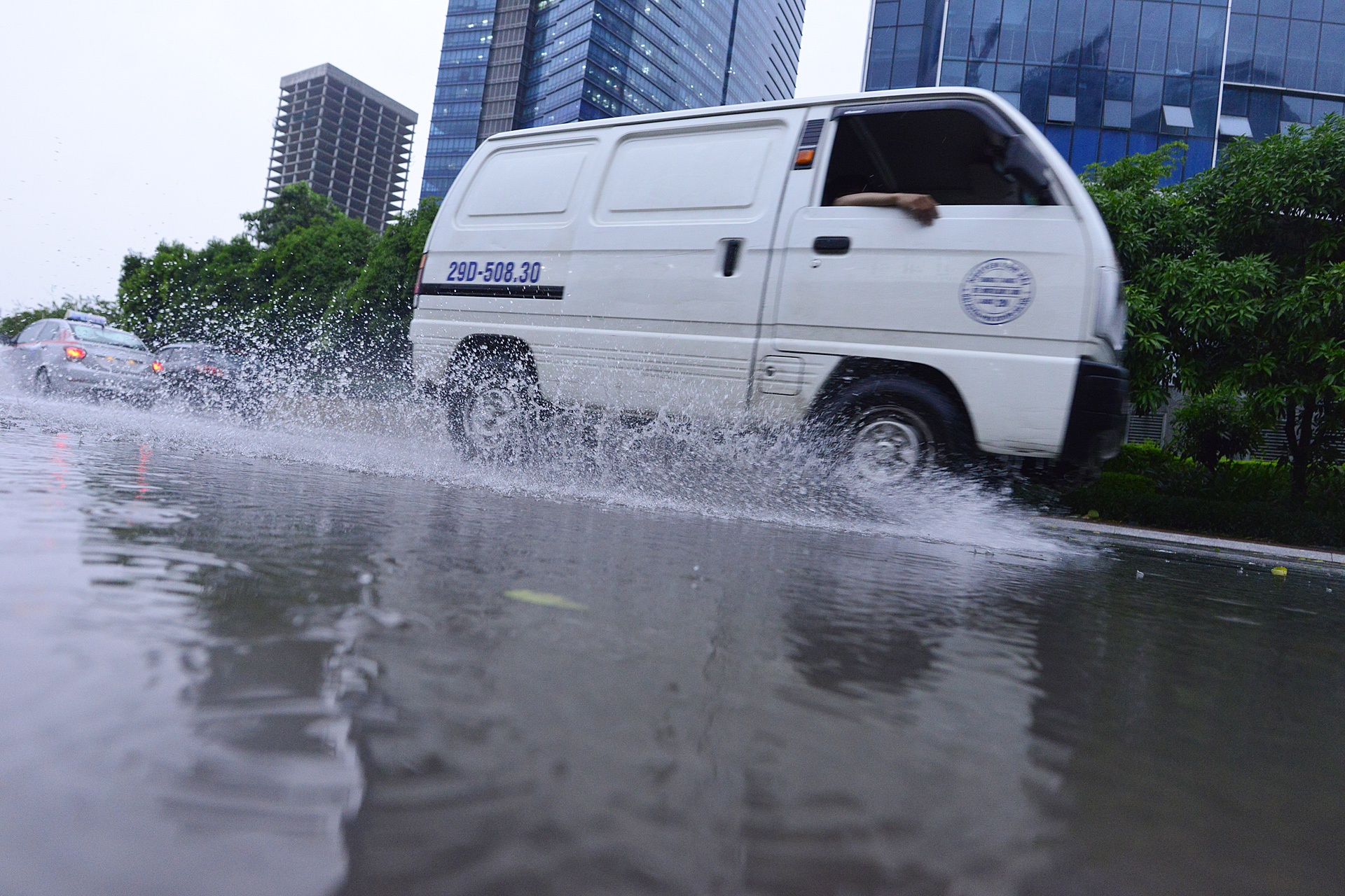 mua giai nhiet sau dot nang nong ky luc o Ha Noi anh 5