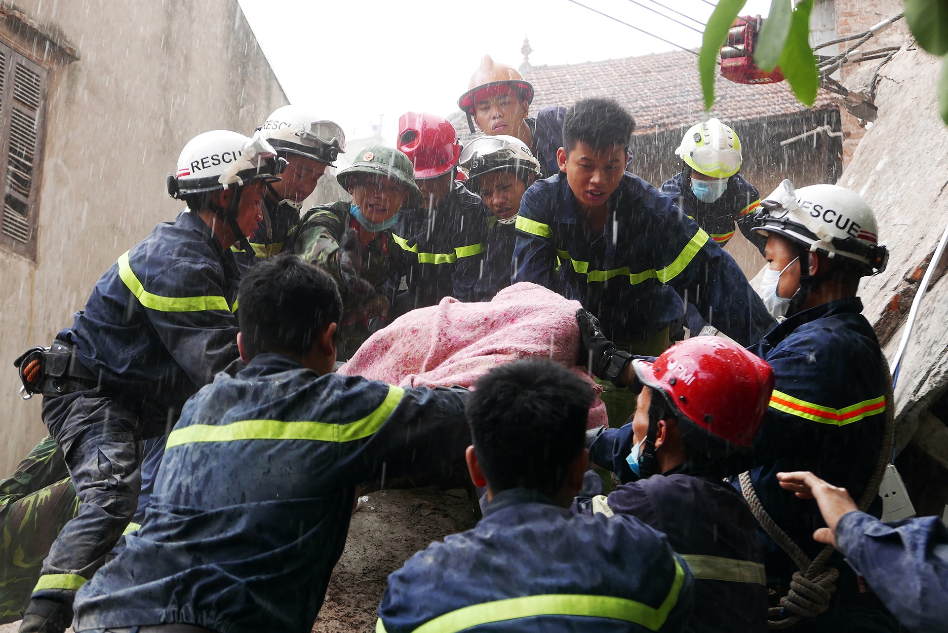 trien lam anh cau lac bo phong vien anh anh 9