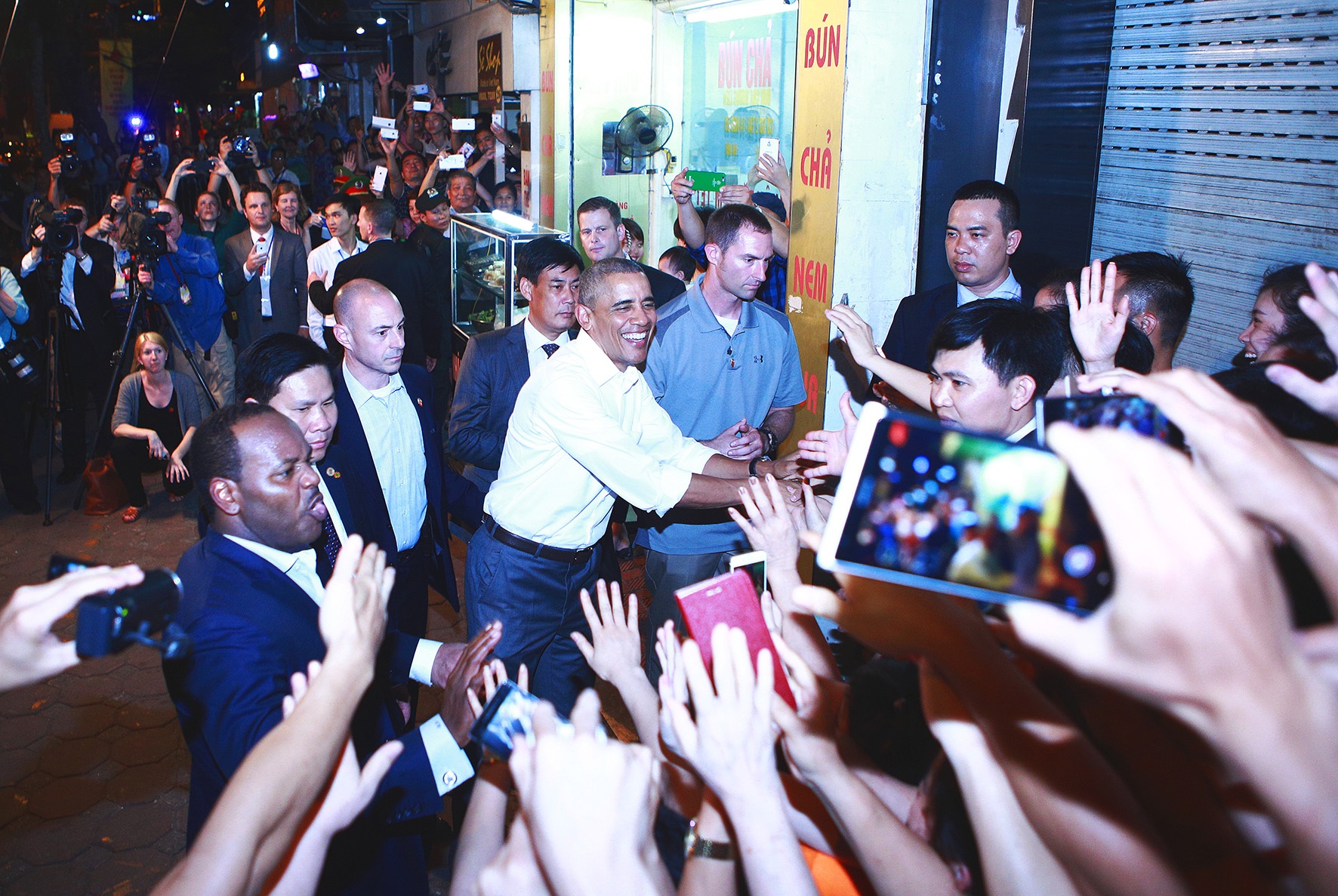 trien lam anh cau lac bo phong vien anh anh 5