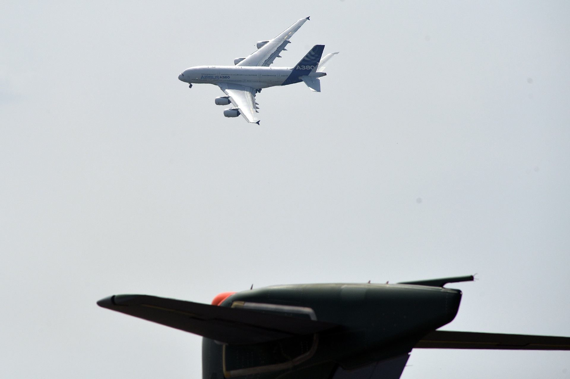 may bay nhao lon o Paris Air Show anh 14