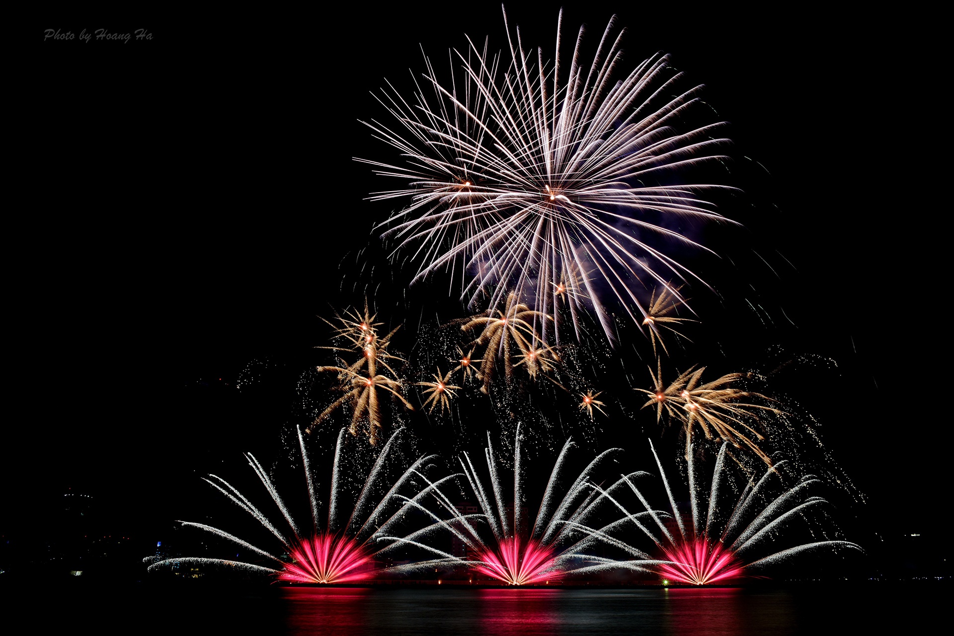 Phao hoa doi Anh duoc danh gia dep nhat dem chung ket hinh anh