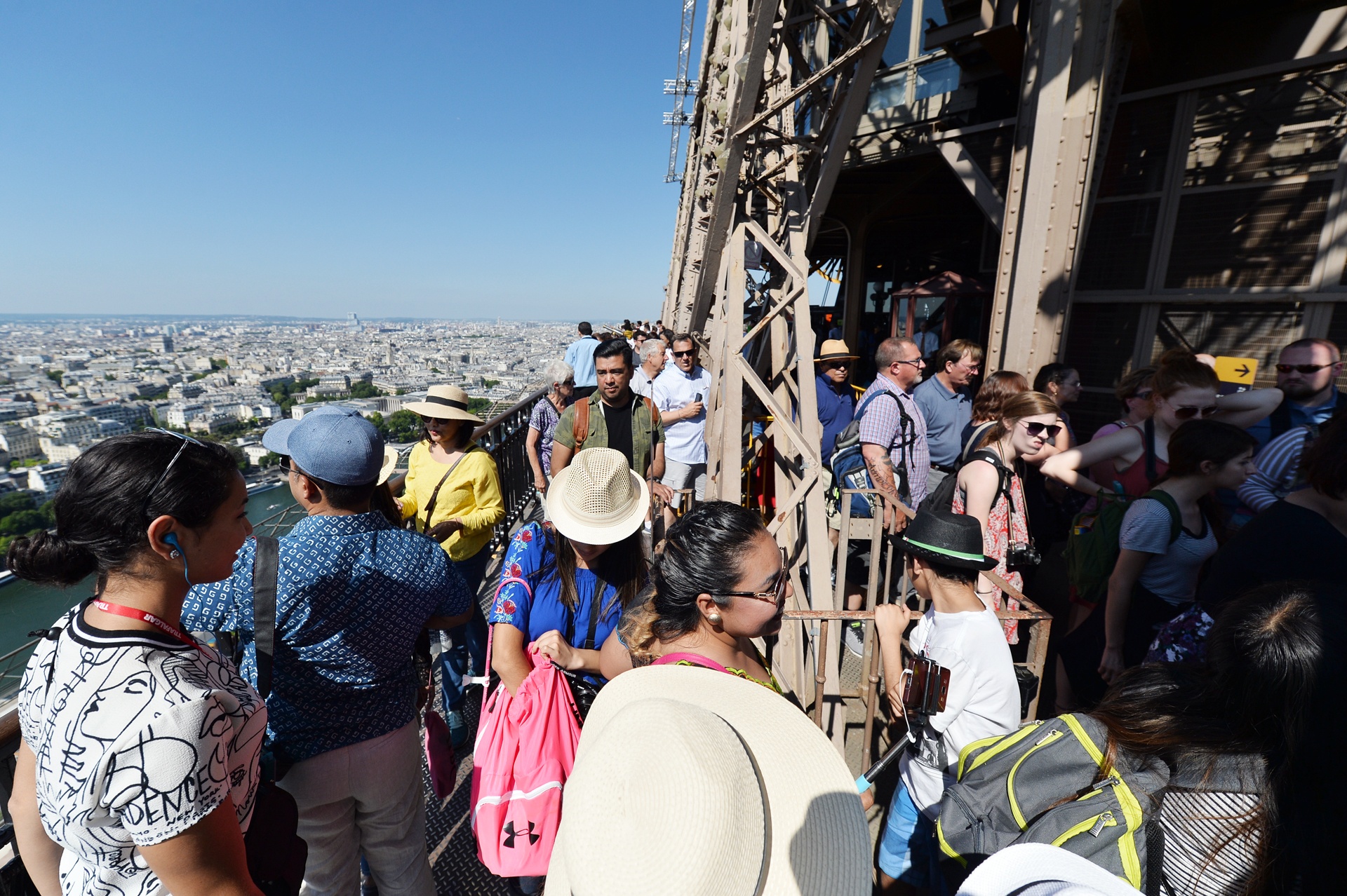 thap eiffel o Paris anh 11