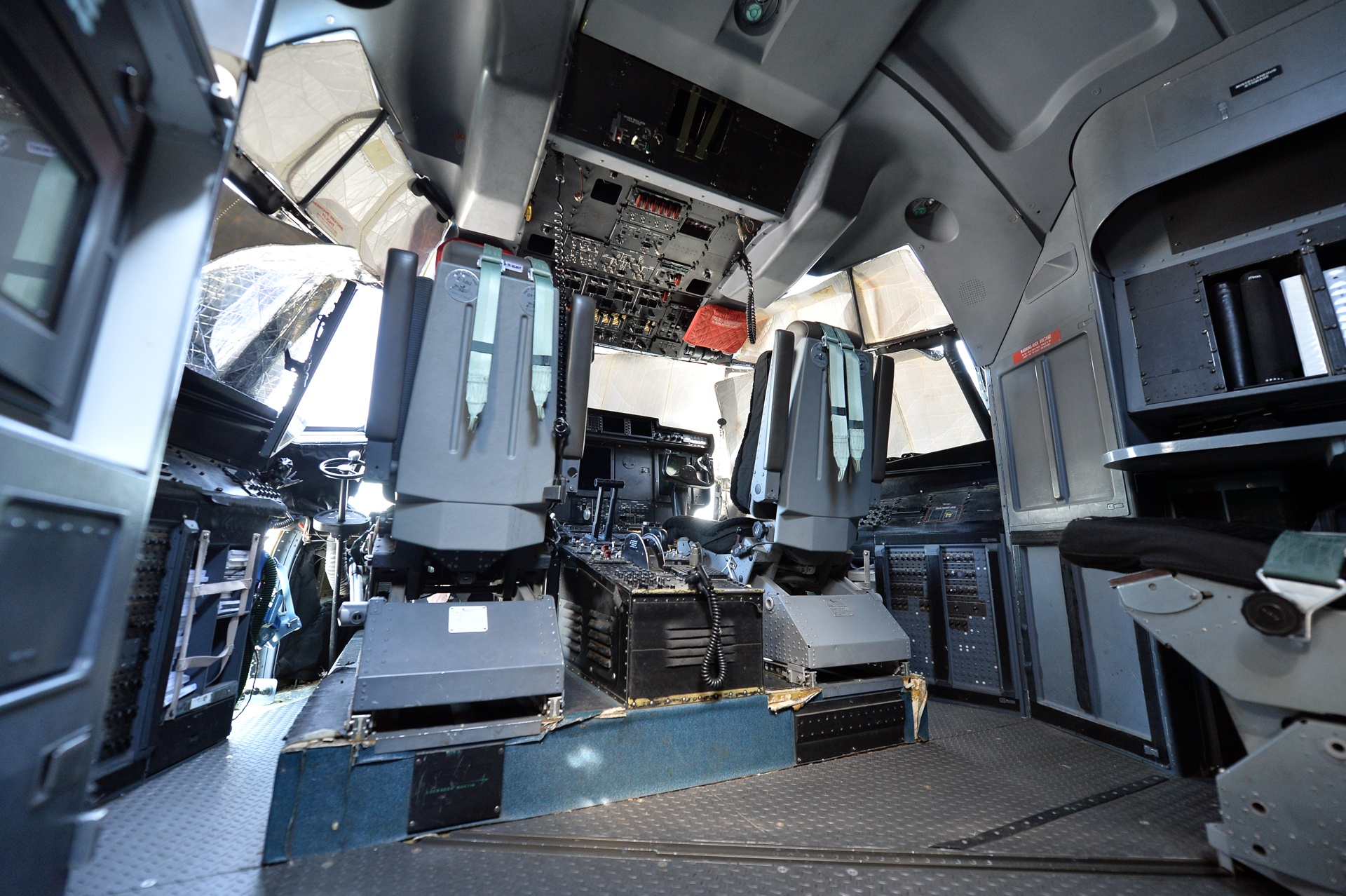 may bay quan su C130J anh 4