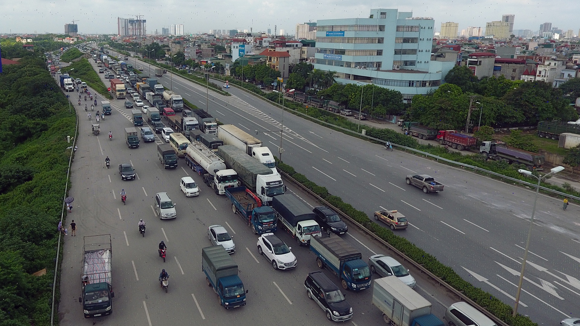 un tac giao thong o duong tren cao anh 1