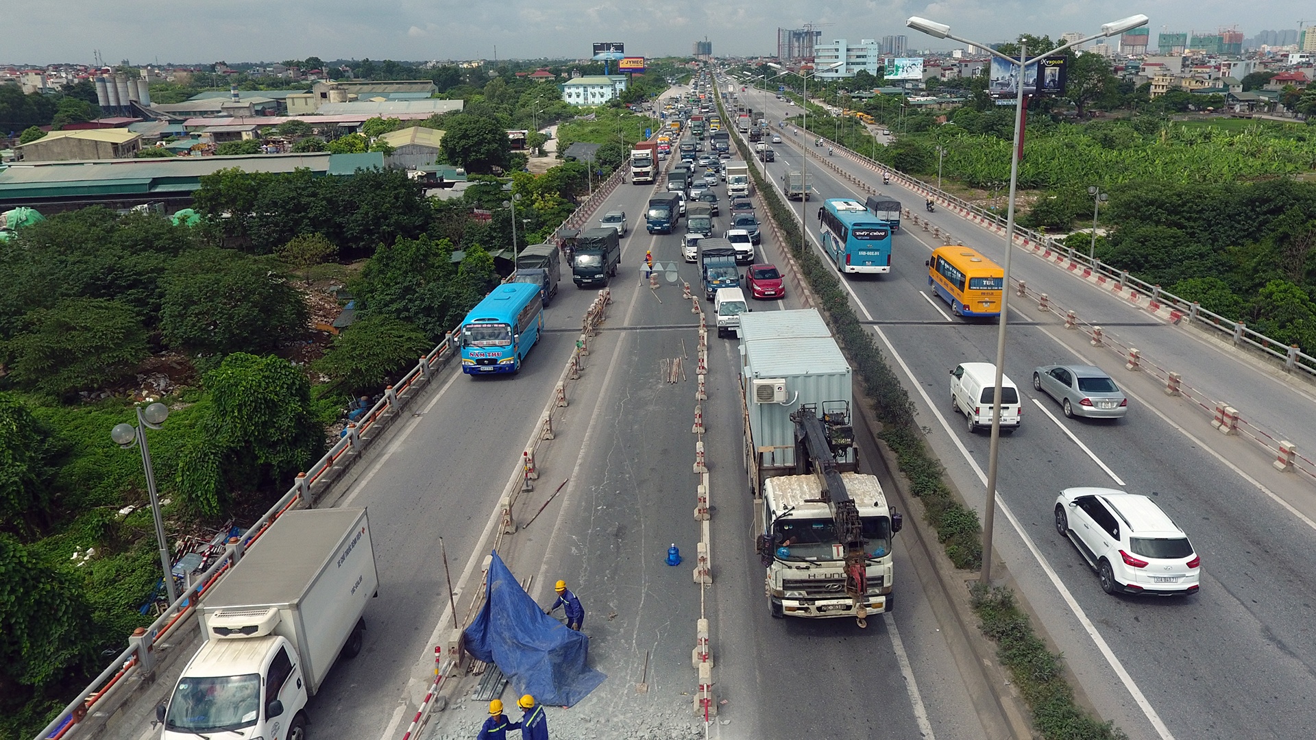 un tac giao thong o duong tren cao anh 4