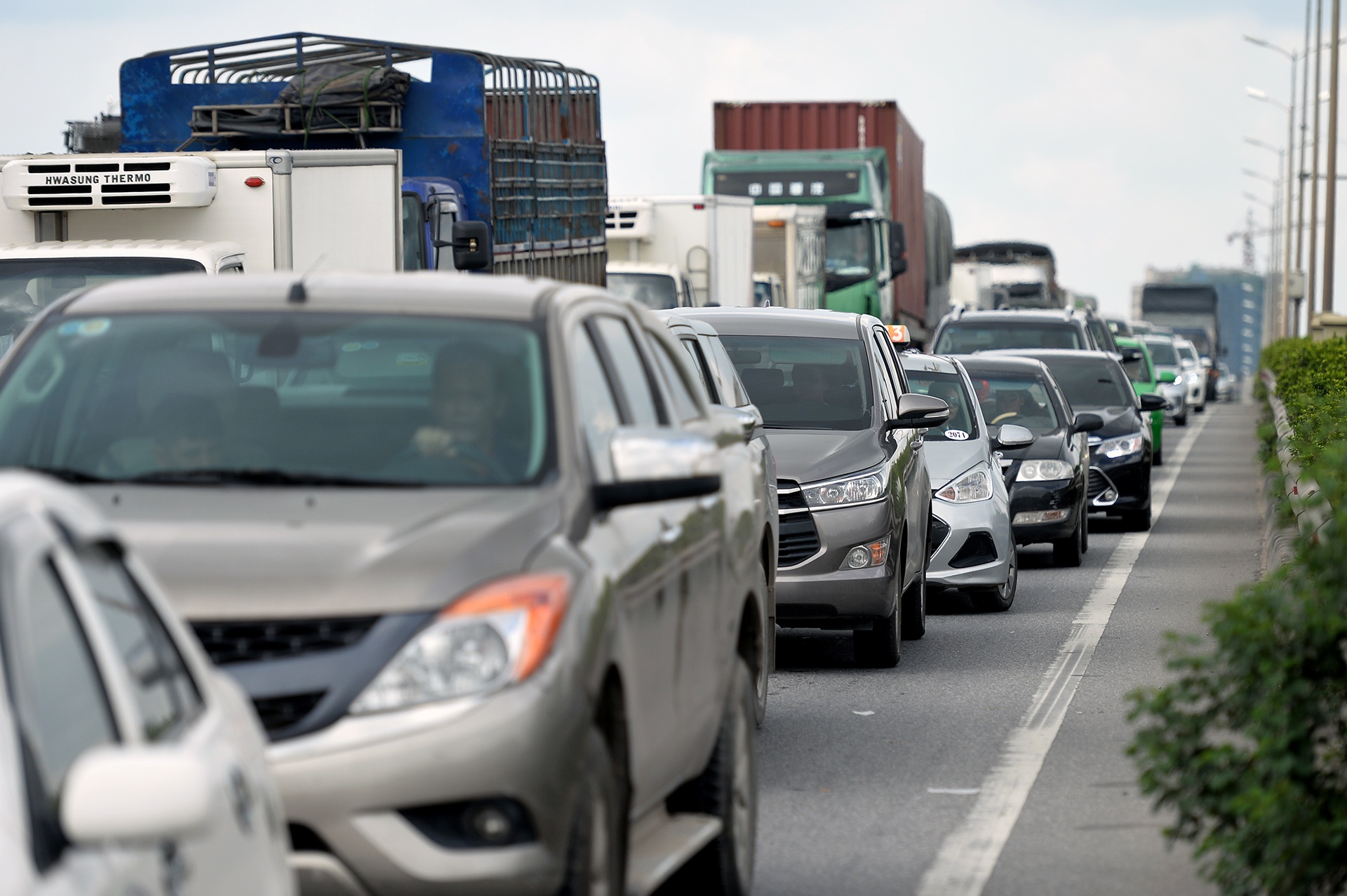 un tac giao thong o duong tren cao anh 7