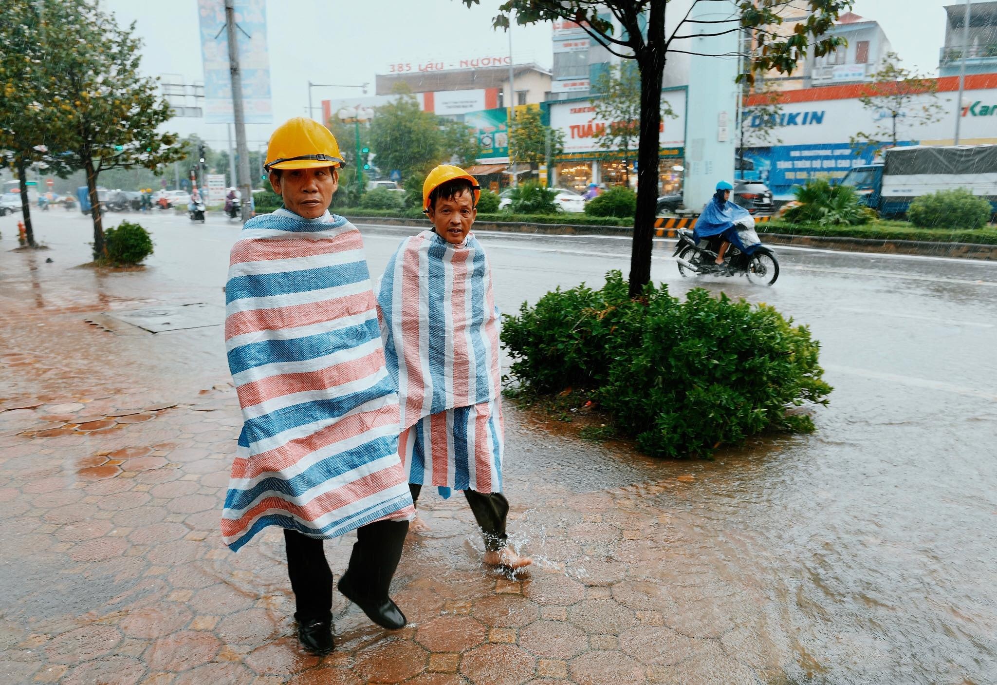 mua ngap Ha Noi anh 17