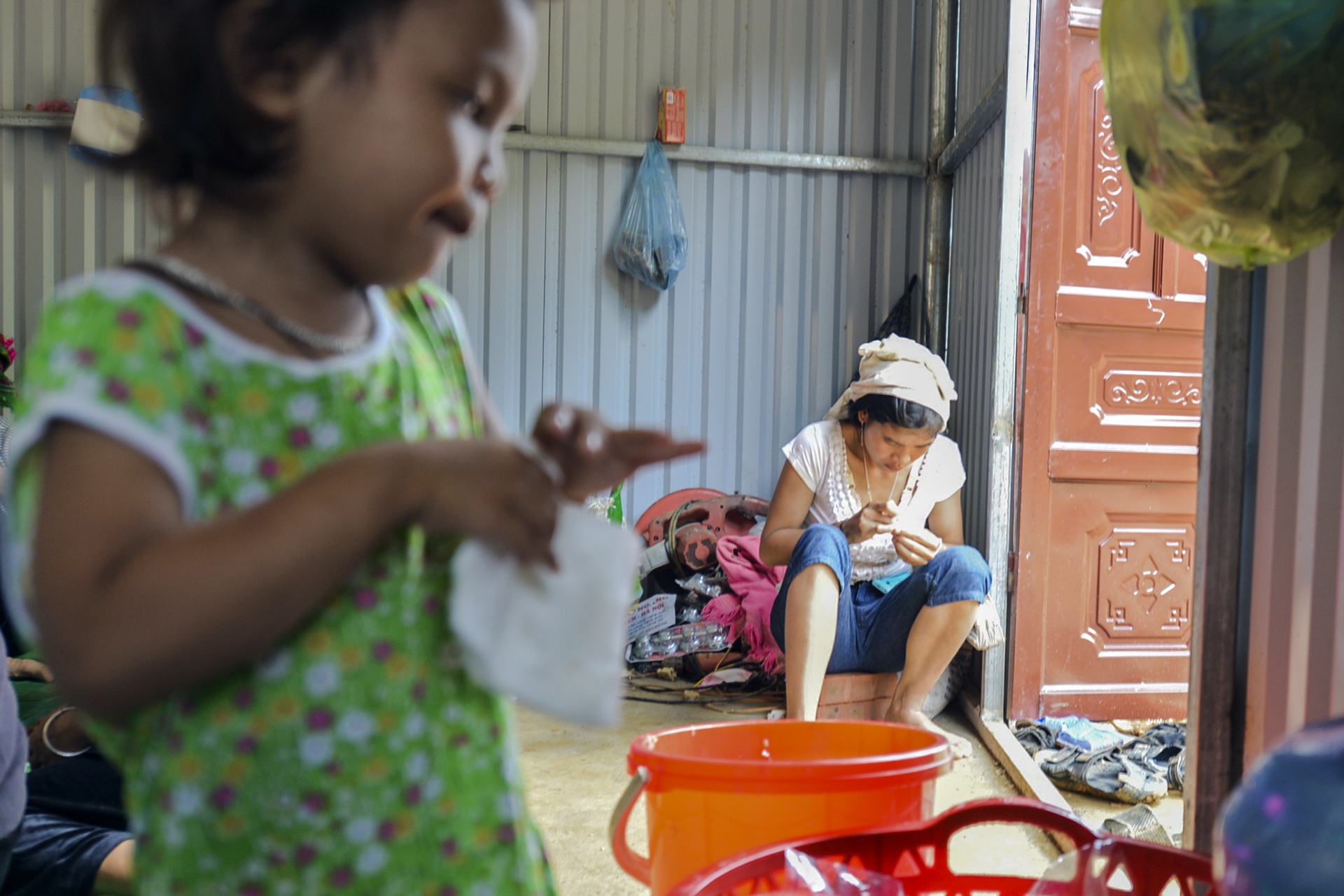 Nam Pam mot thang sau tran lu lich su anh 18