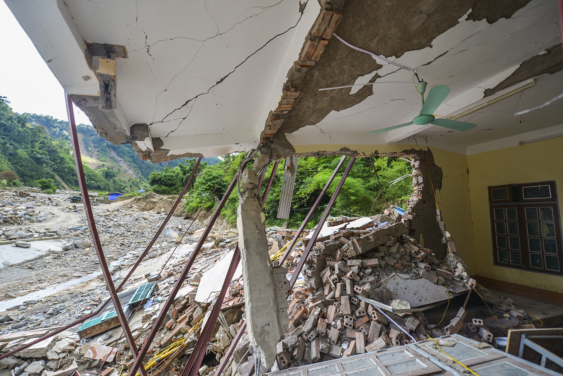 Khai giang nam hoc 2017 anh 11