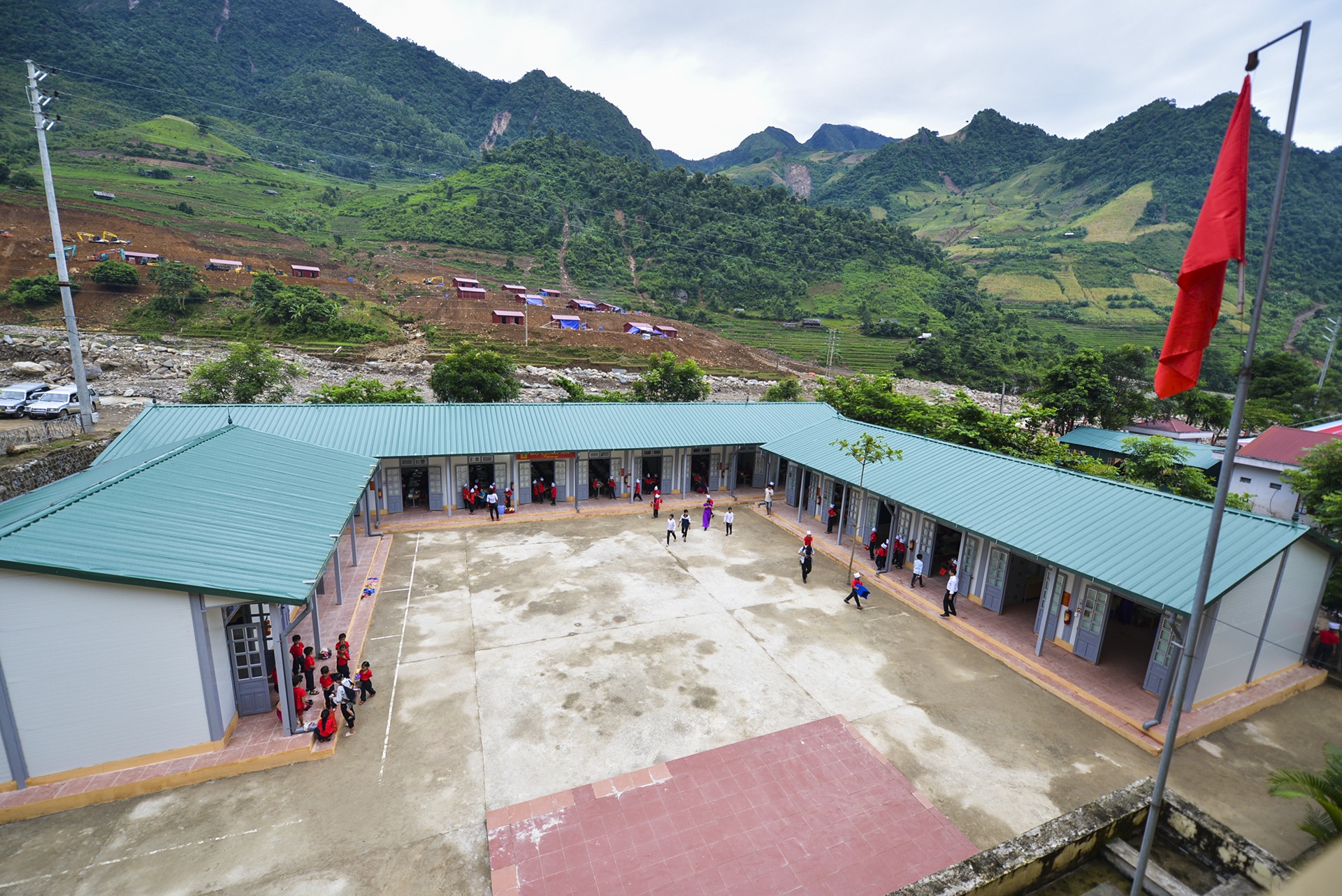 Khai giảng năm học 2017 ảnh 12 Khai giang nam hoc 2017 anh 12