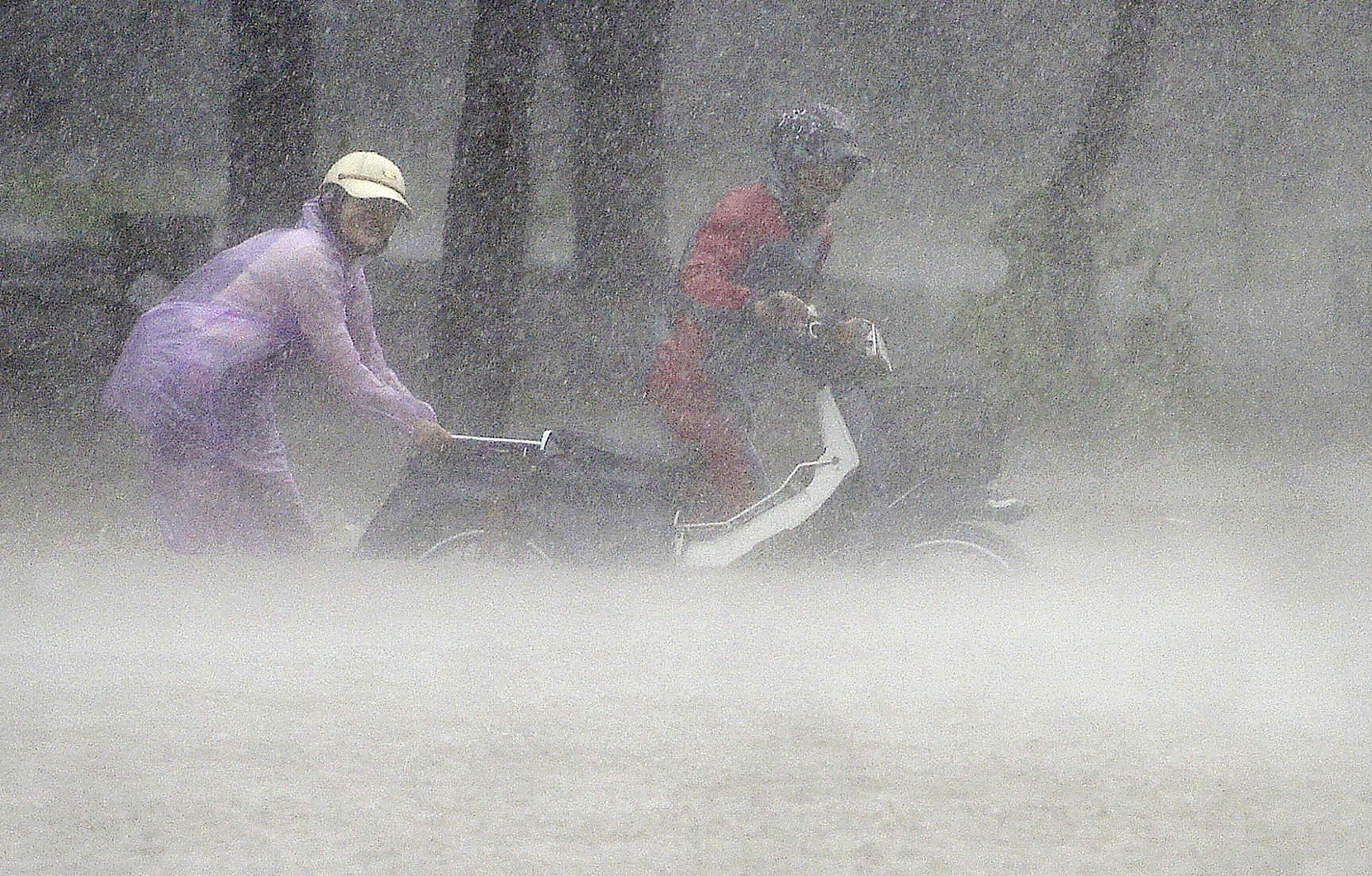 bao so 10 vao mien Trung anh 10