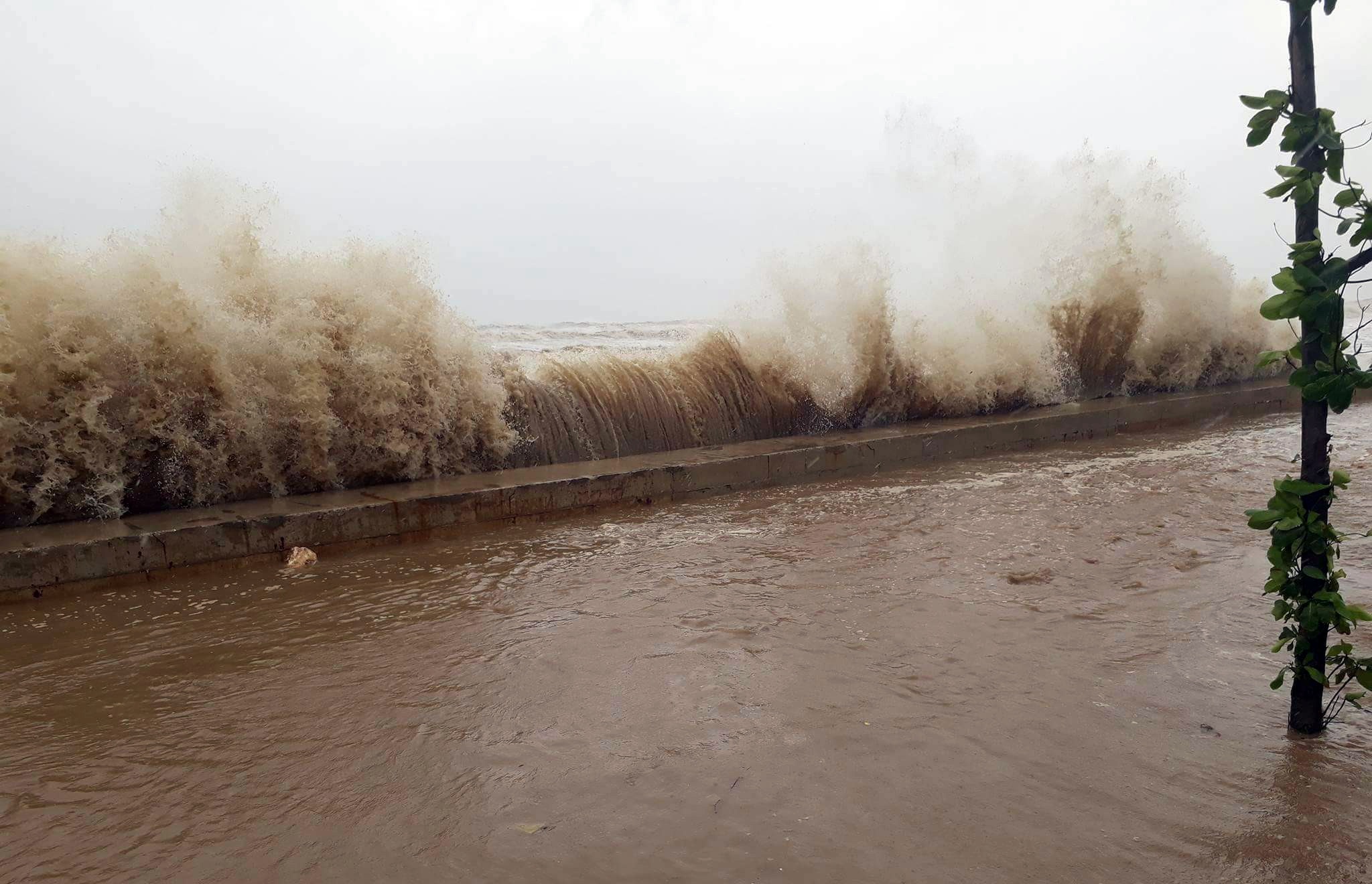 bao so 10 vao mien Trung anh 1