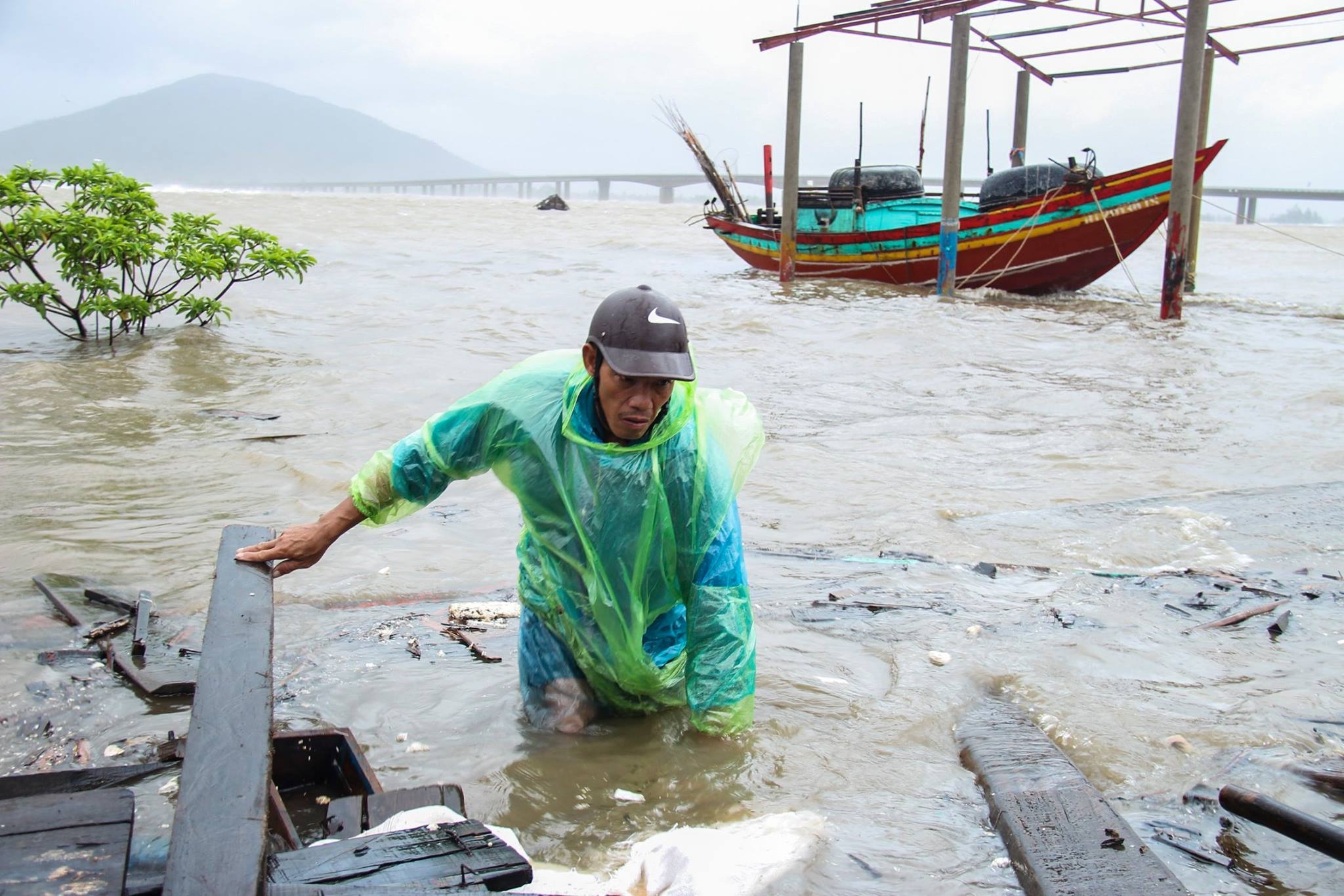 bao so 10 vao mien Trung anh 13
