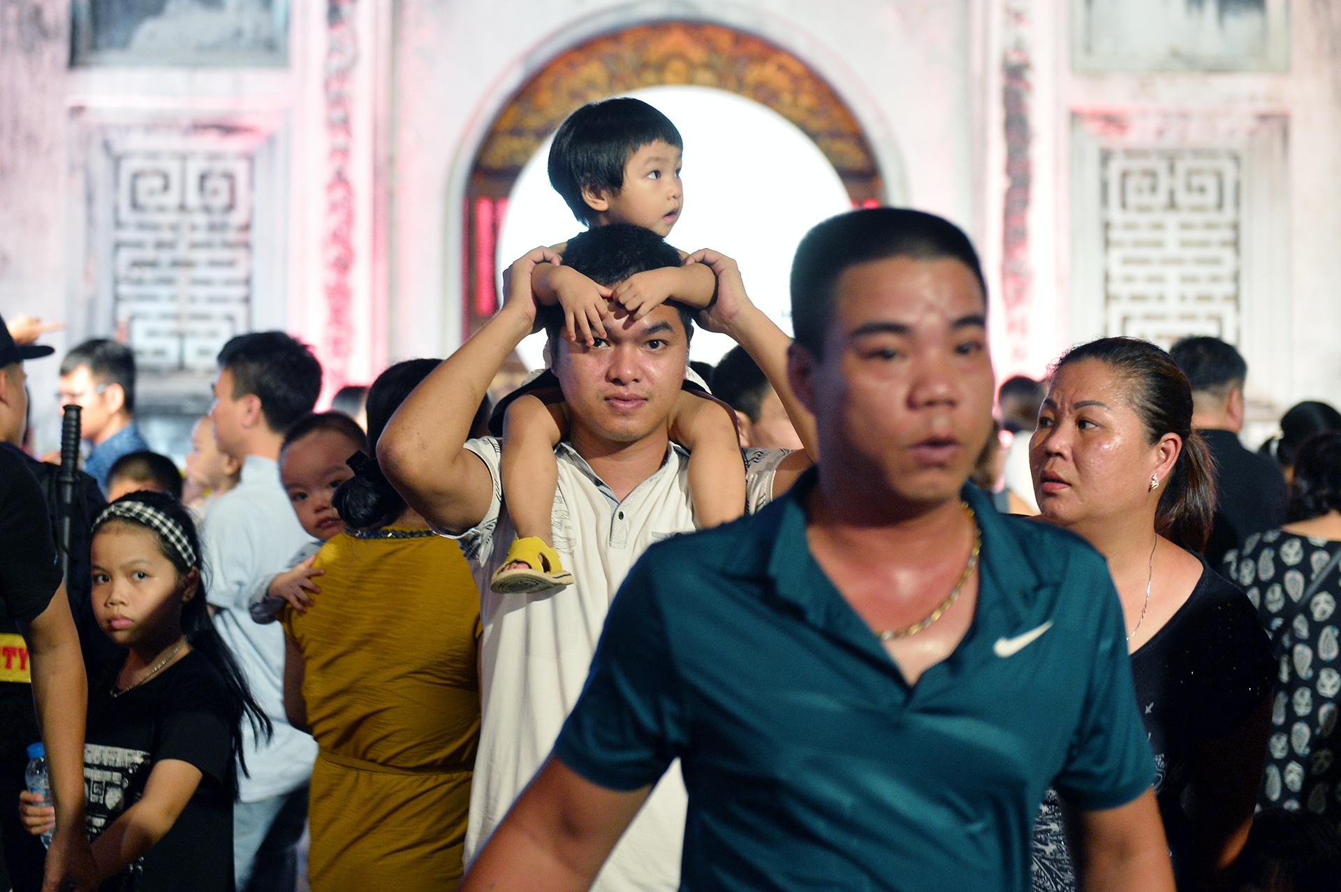 Thu vong nguyet o Van Mieu anh 3