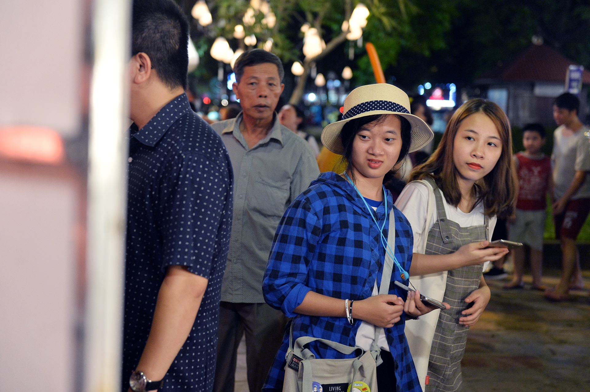 Thu vong nguyet o Van Mieu anh 8