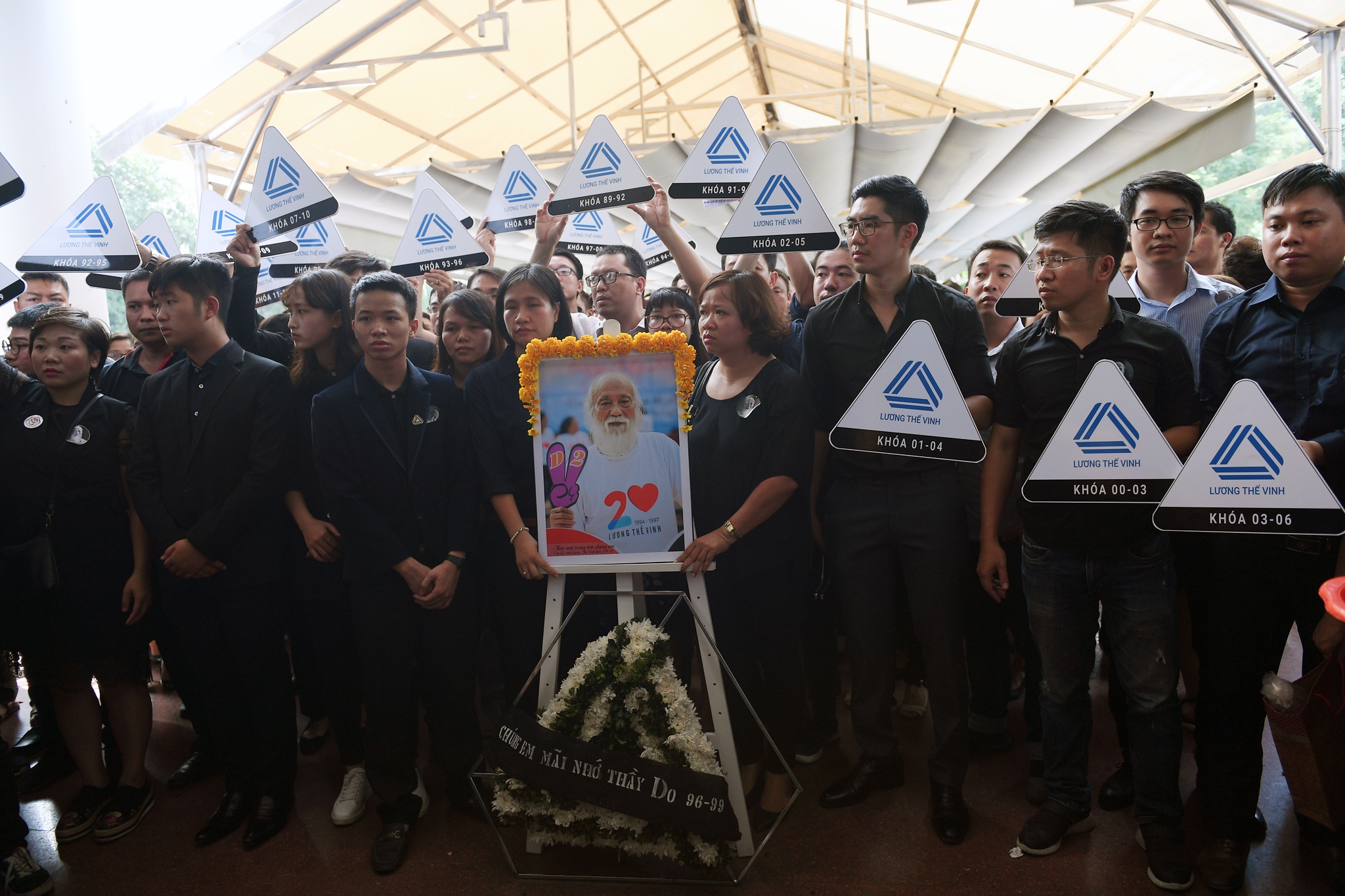 Lễ tang PGS Văn Như Cương ảnh 6 Le tang PGS Van Nhu Cuong anh 6