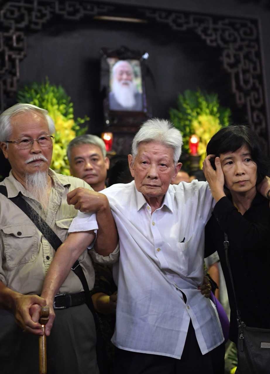 Lễ tang PGS Văn Như Cương ảnh 7 Le tang PGS Van Nhu Cuong anh 7