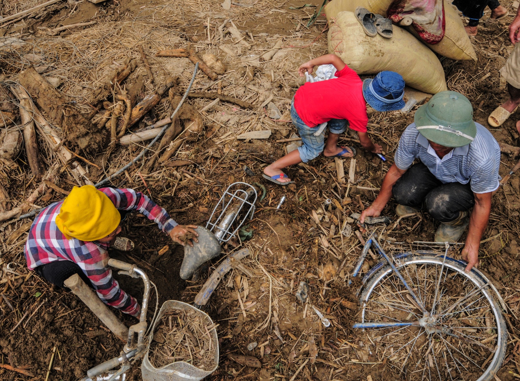 Canh xac xo, tang toc sau con lu quet lich su o Yen Bai hinh anh