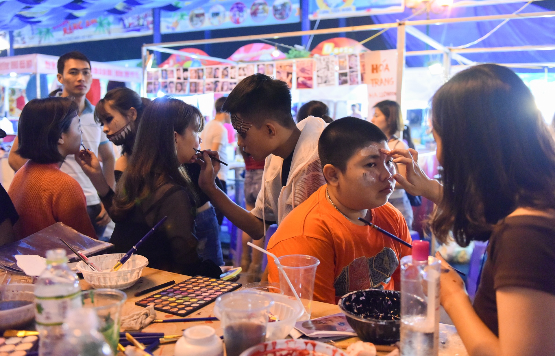 Bien nguoi du Halloween o Sai Gon anh 10