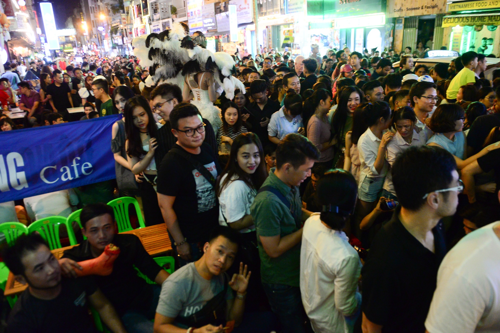 Bien nguoi du Halloween o Sai Gon anh 4