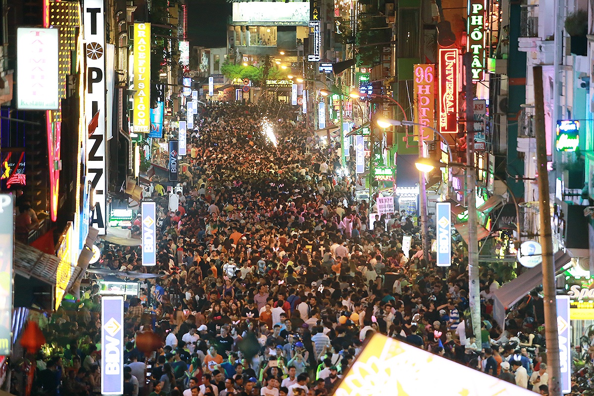 Bien nguoi du Halloween o Sai Gon anh 2