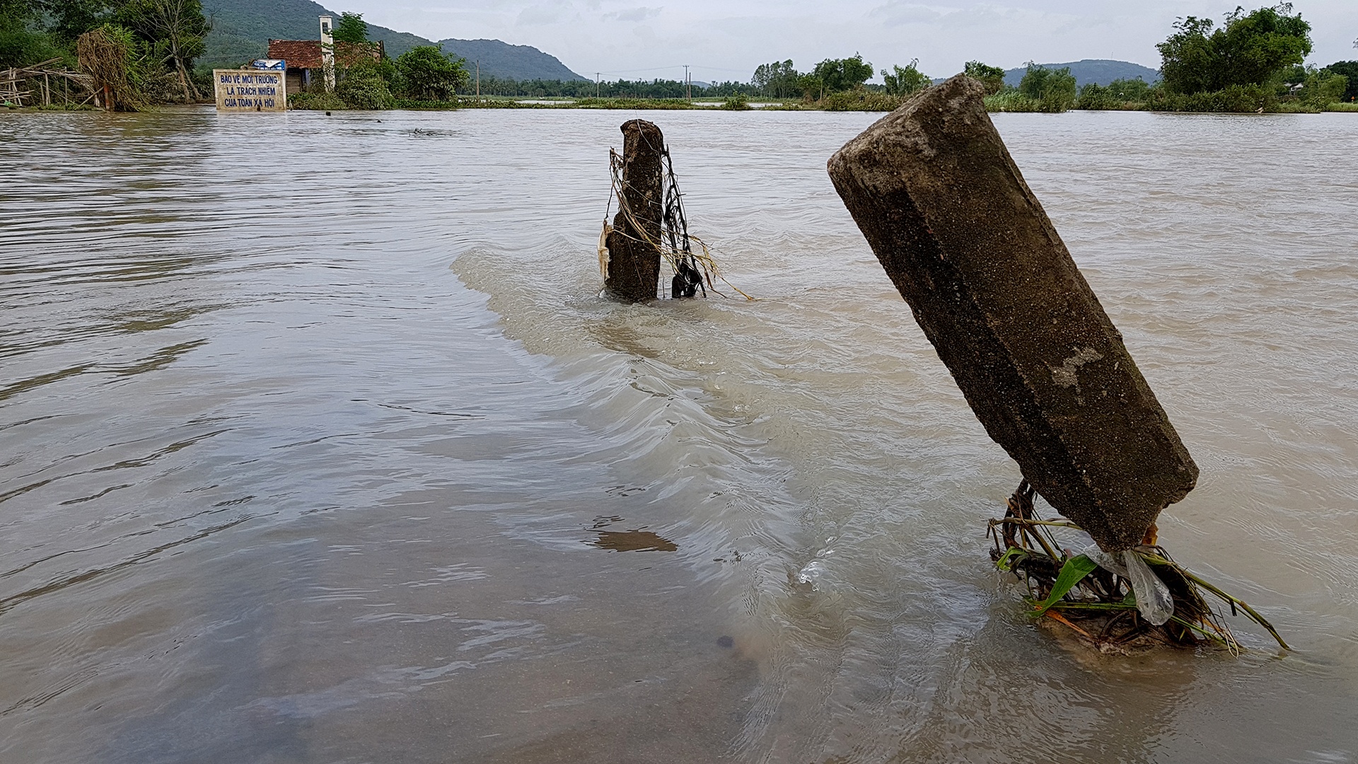 Bao lu o Phu Yen anh 1