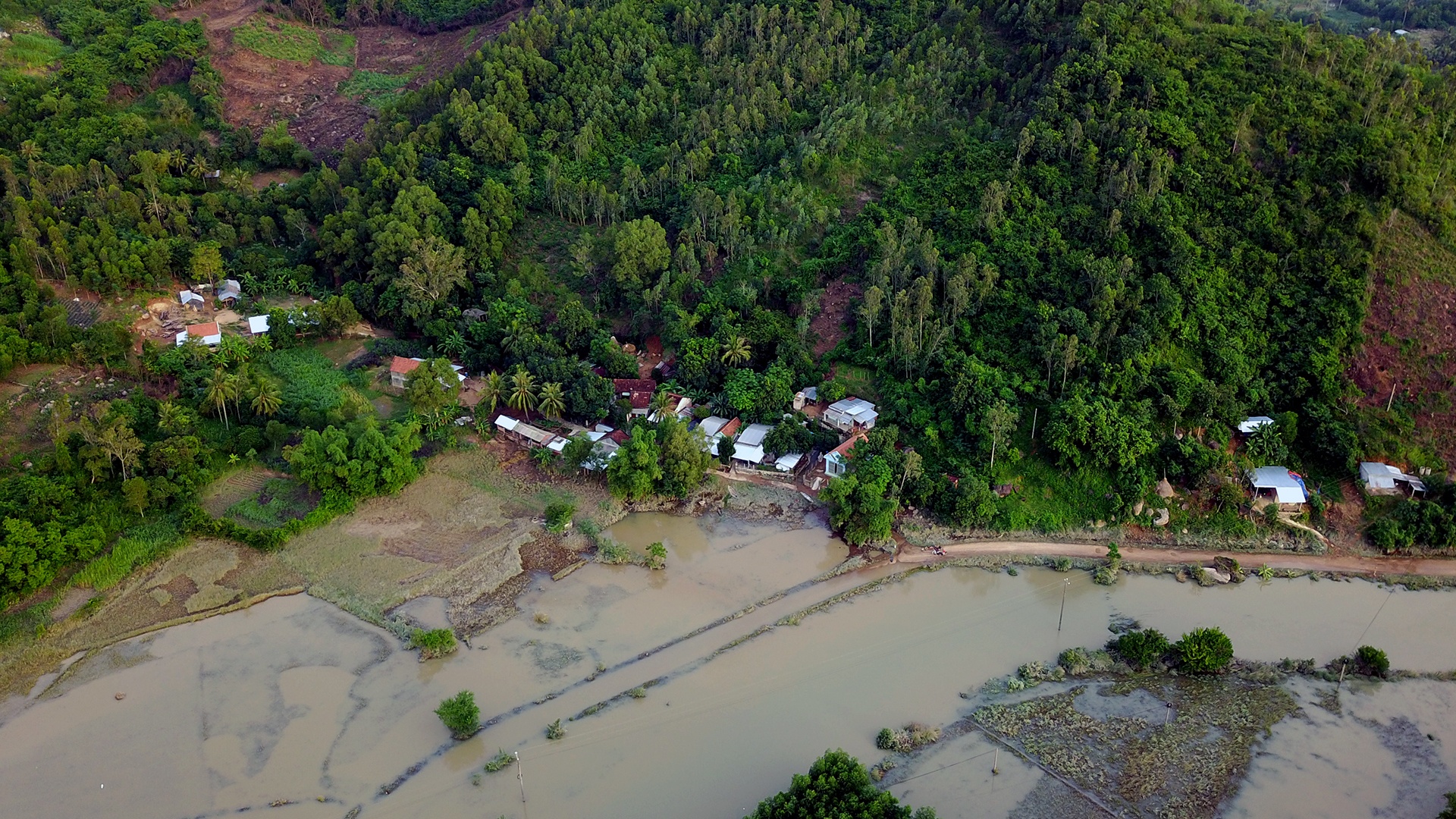 Bao lu o Phu Yen anh 4