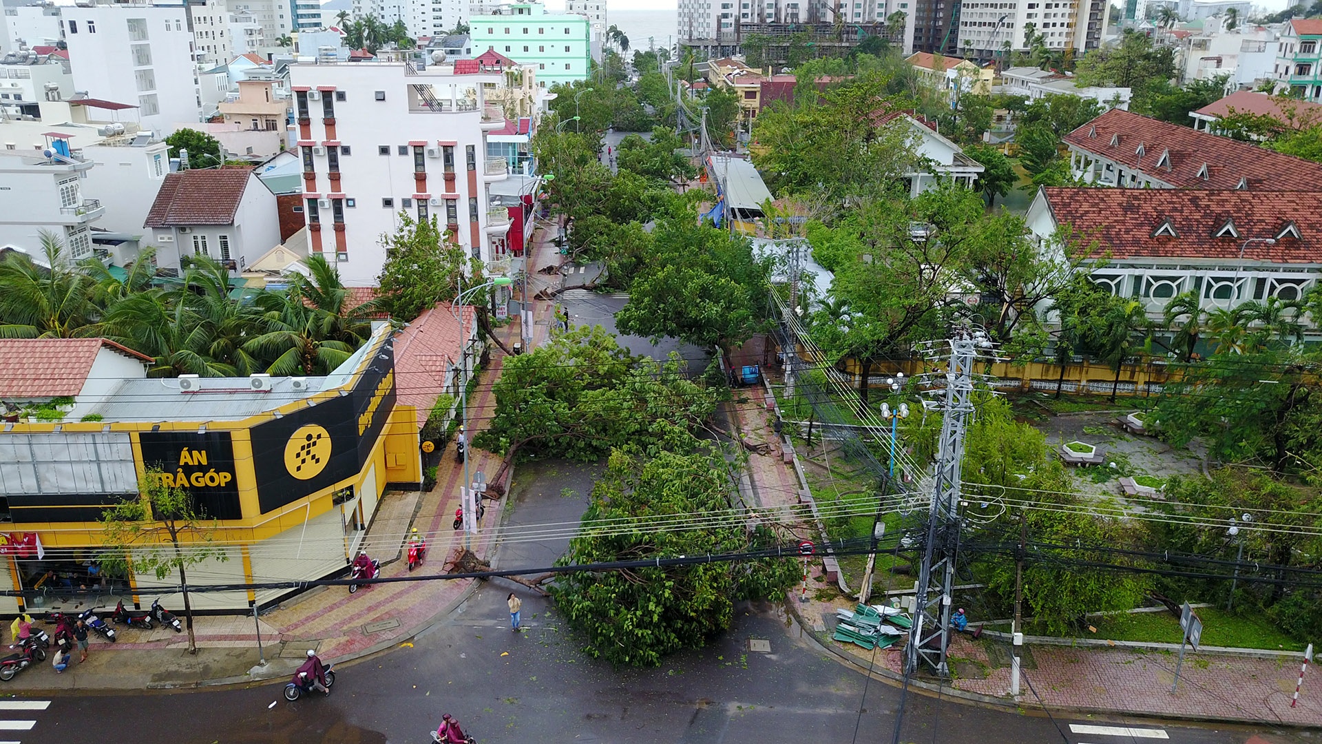 Nha Trang ngon ngang sau bao anh 19