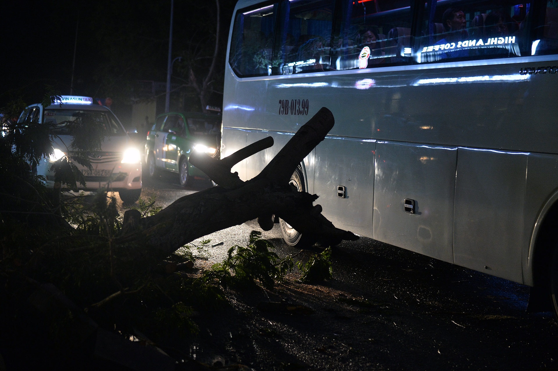 Nha Trang chim trong bong toi anh 6