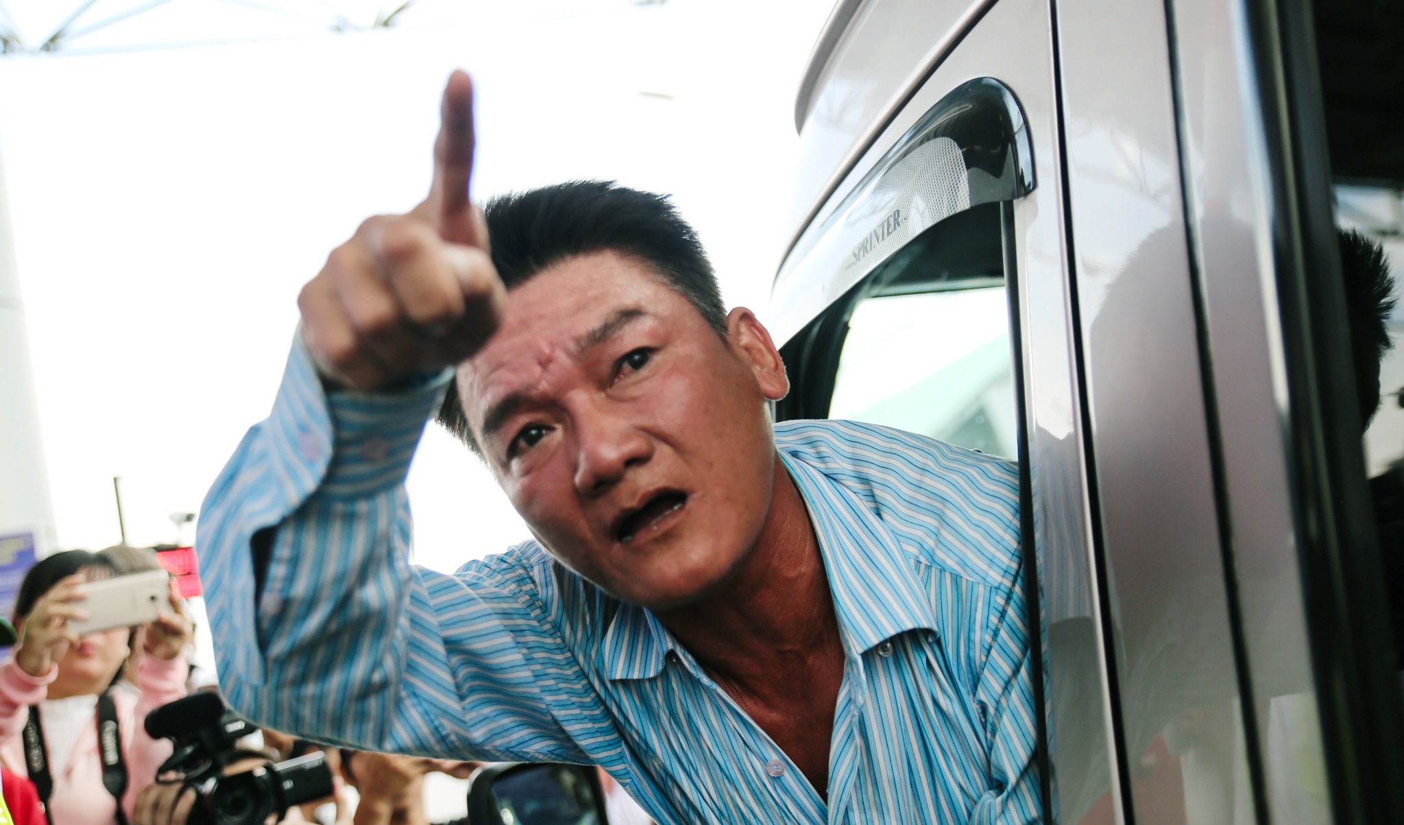 Canh tai xe nao loan tram thu phi BOT Cai Lay hinh anh