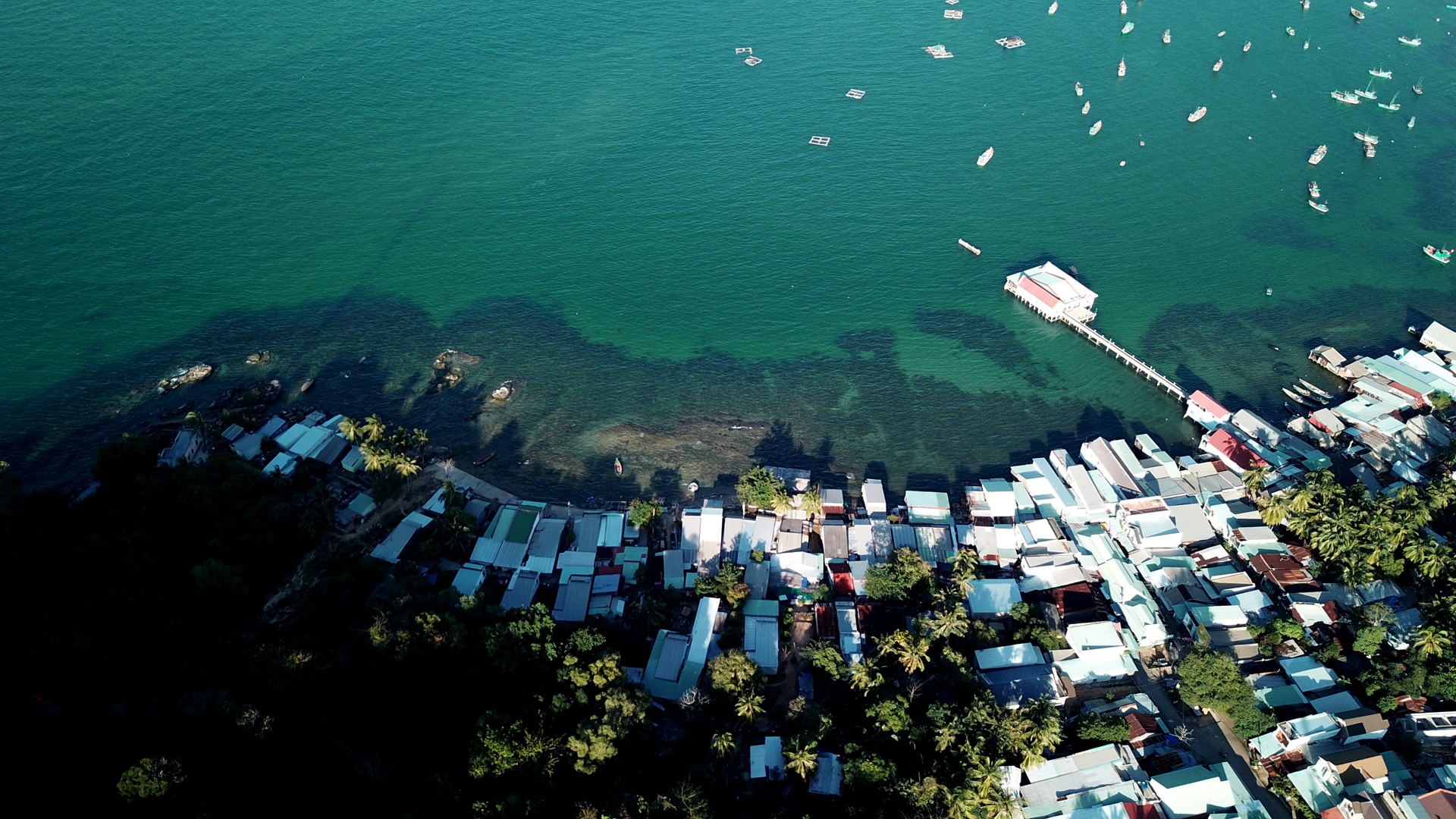 Dao ngoc Phu Quoc nhin tu tren cao hinh anh