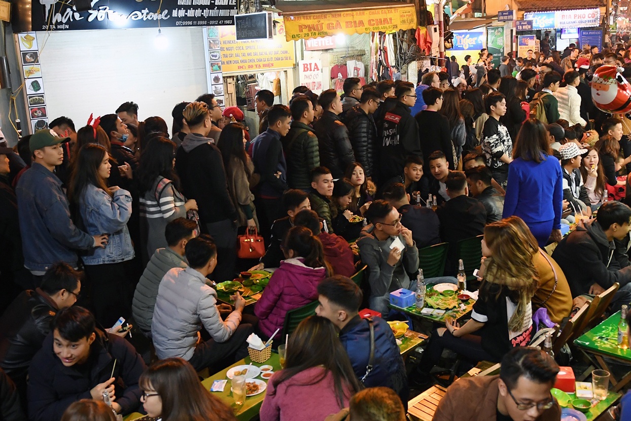 Video 360 do canh dong duc nghet tho dem Giang sinh hinh anh