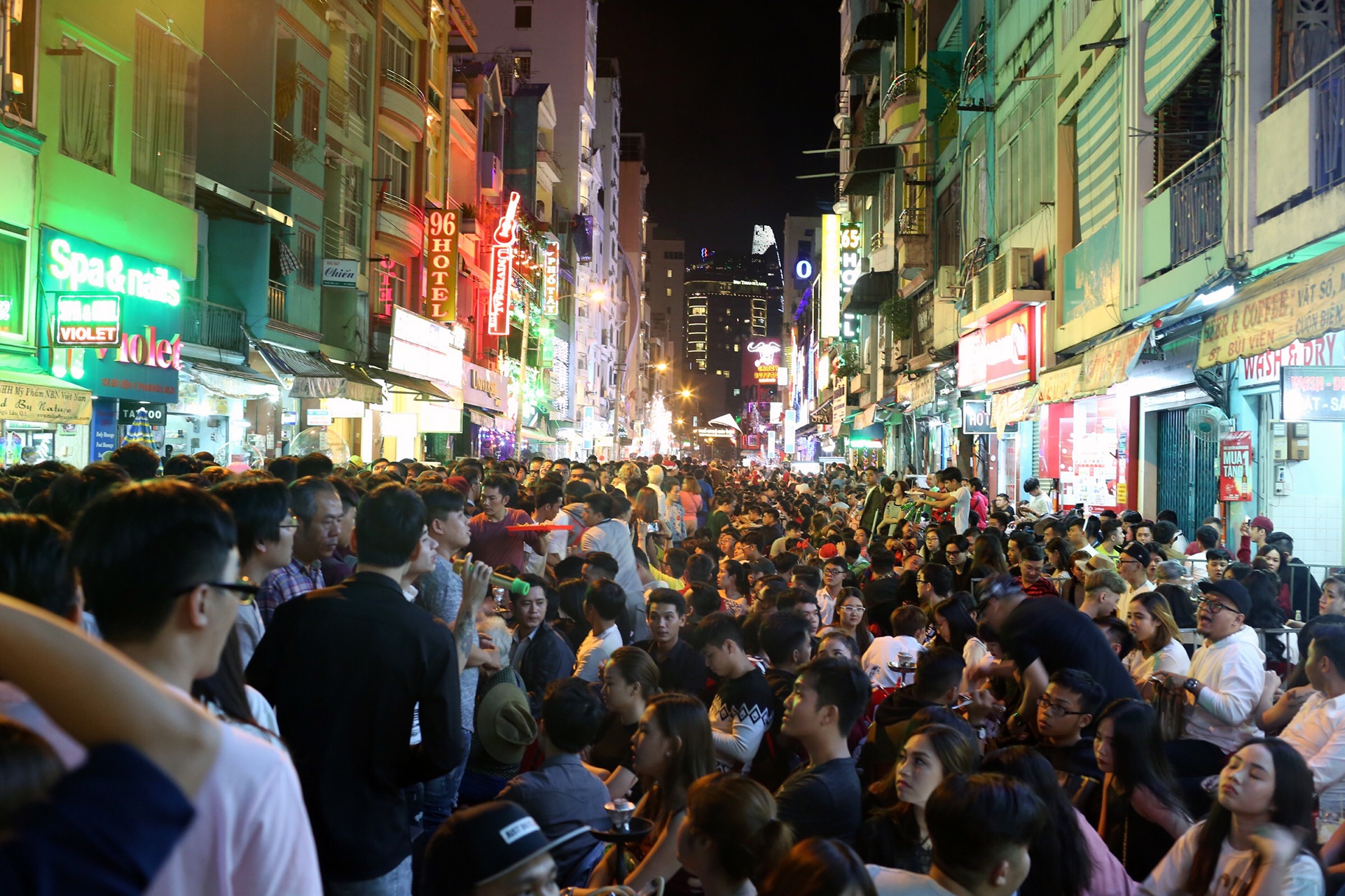 don noel o thanh pho anh 2